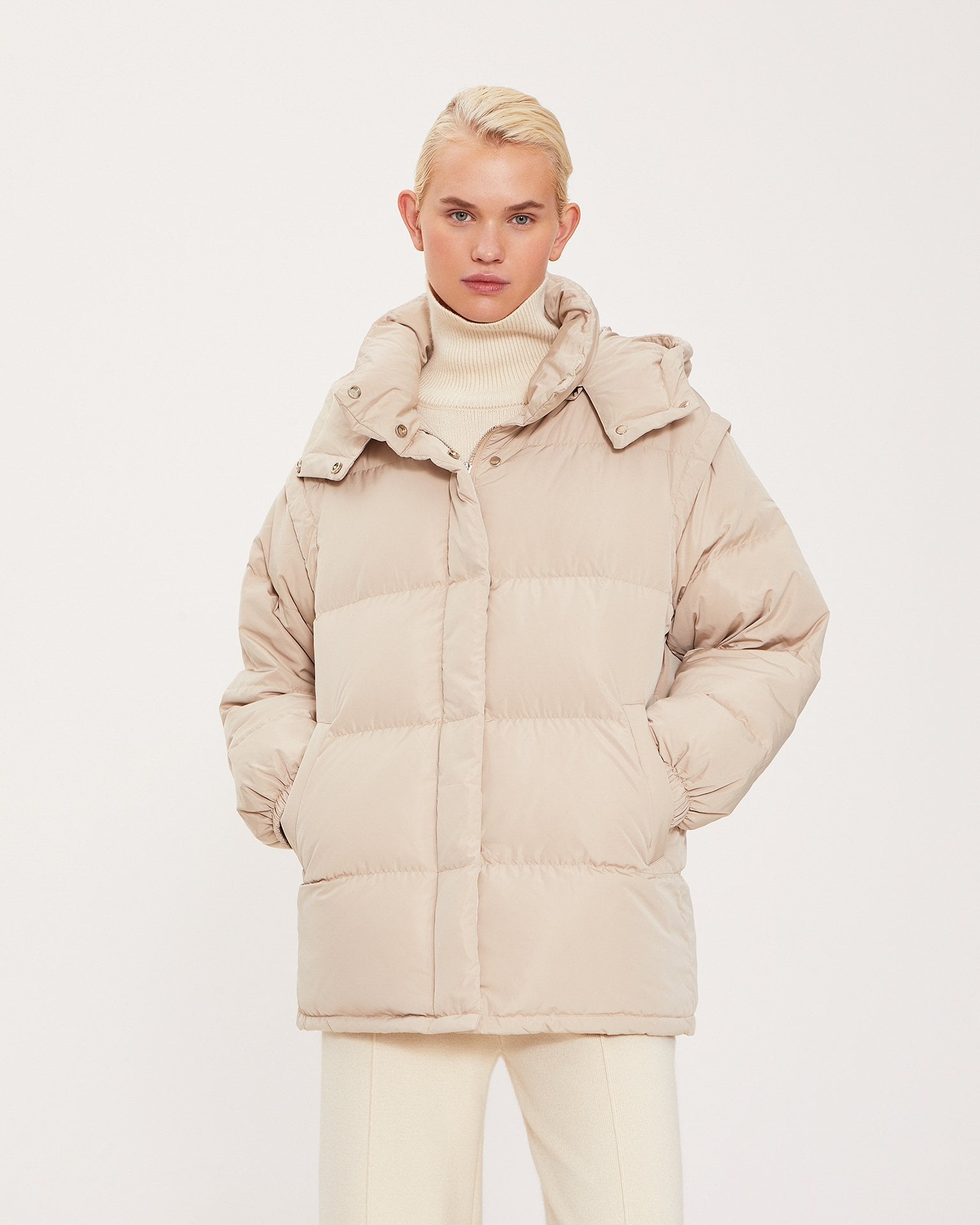 Elongated beige jacket
