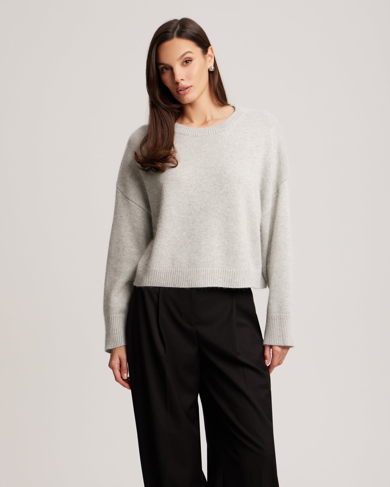 Cropped jumper in grey