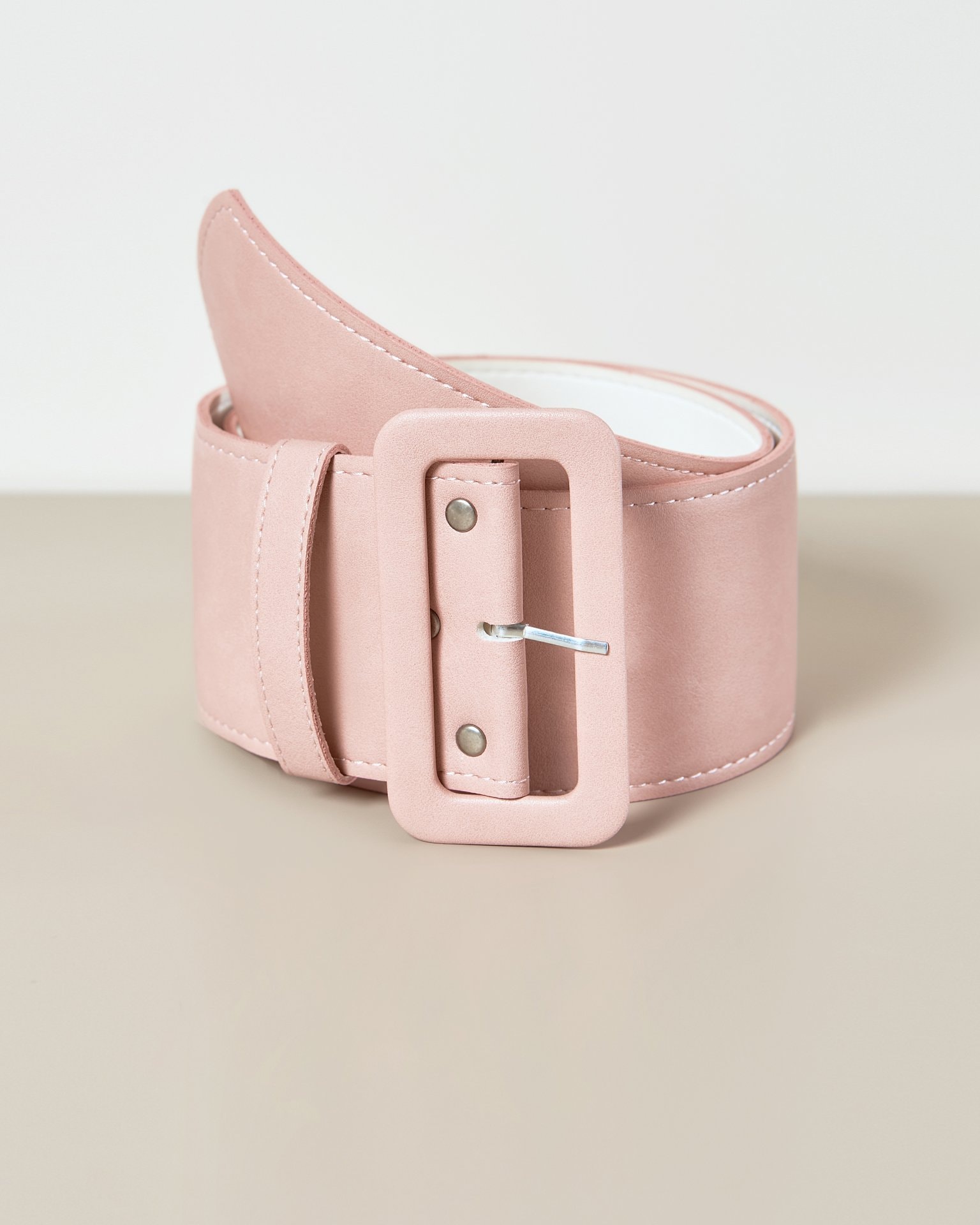 Belt 236031 in a powder shade, Powder