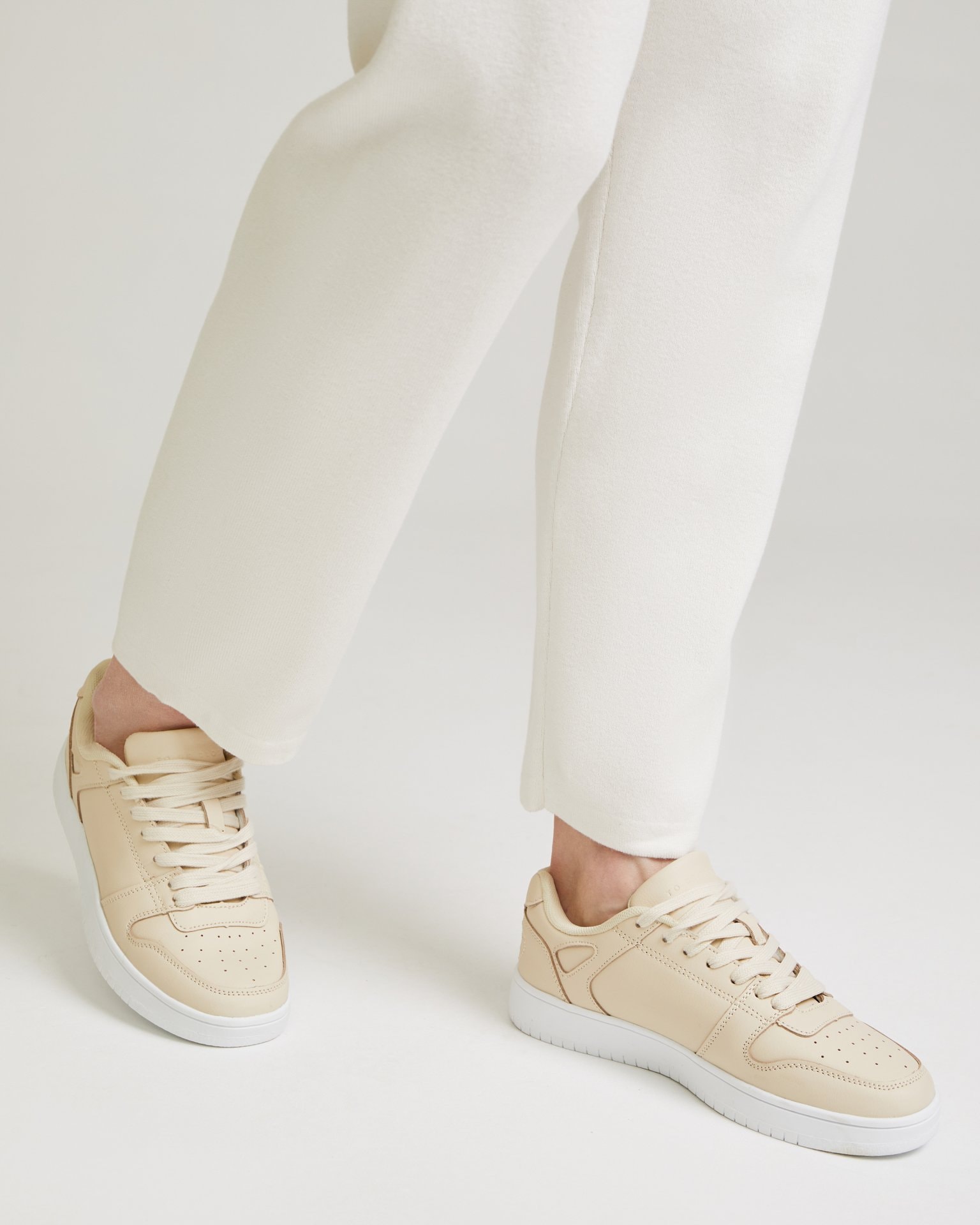 Beige sneakers in genuine leather, Beige — photo 3
