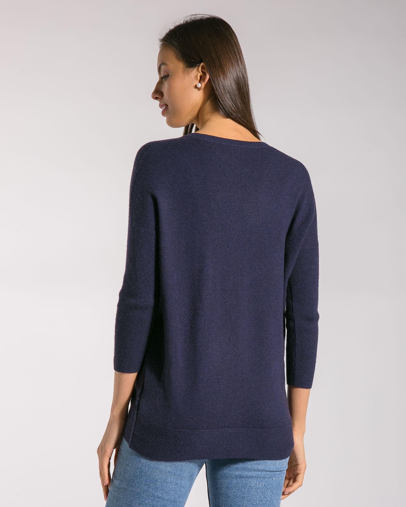 A minimalist cashmere jumper with patch pockets and an elongated back, Navy — photo 4