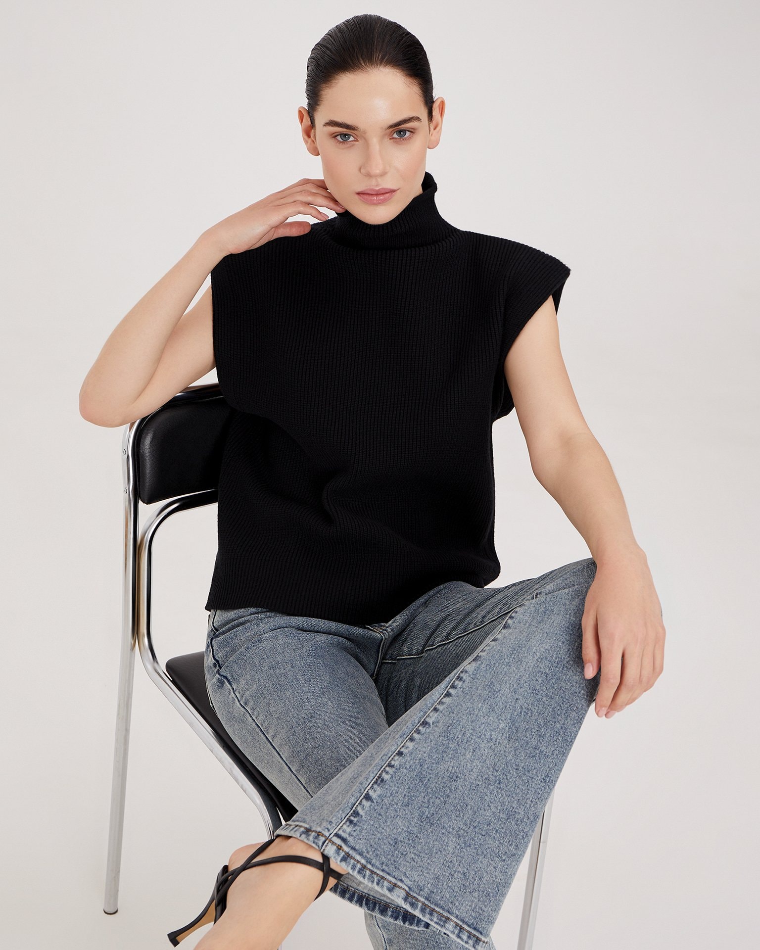 Cropped waistcoat, Black — photo 2