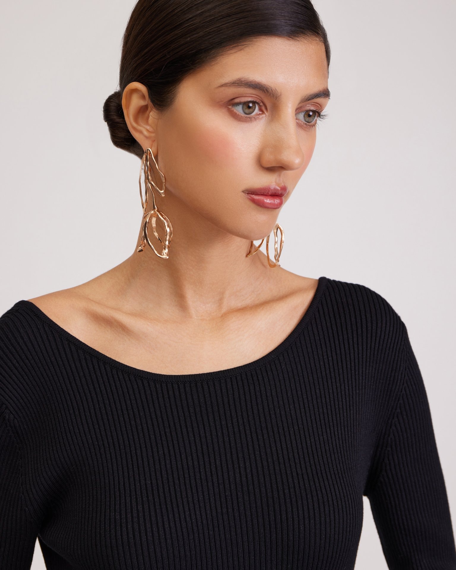 Golden Tulip Earrings, Gold — photo 3