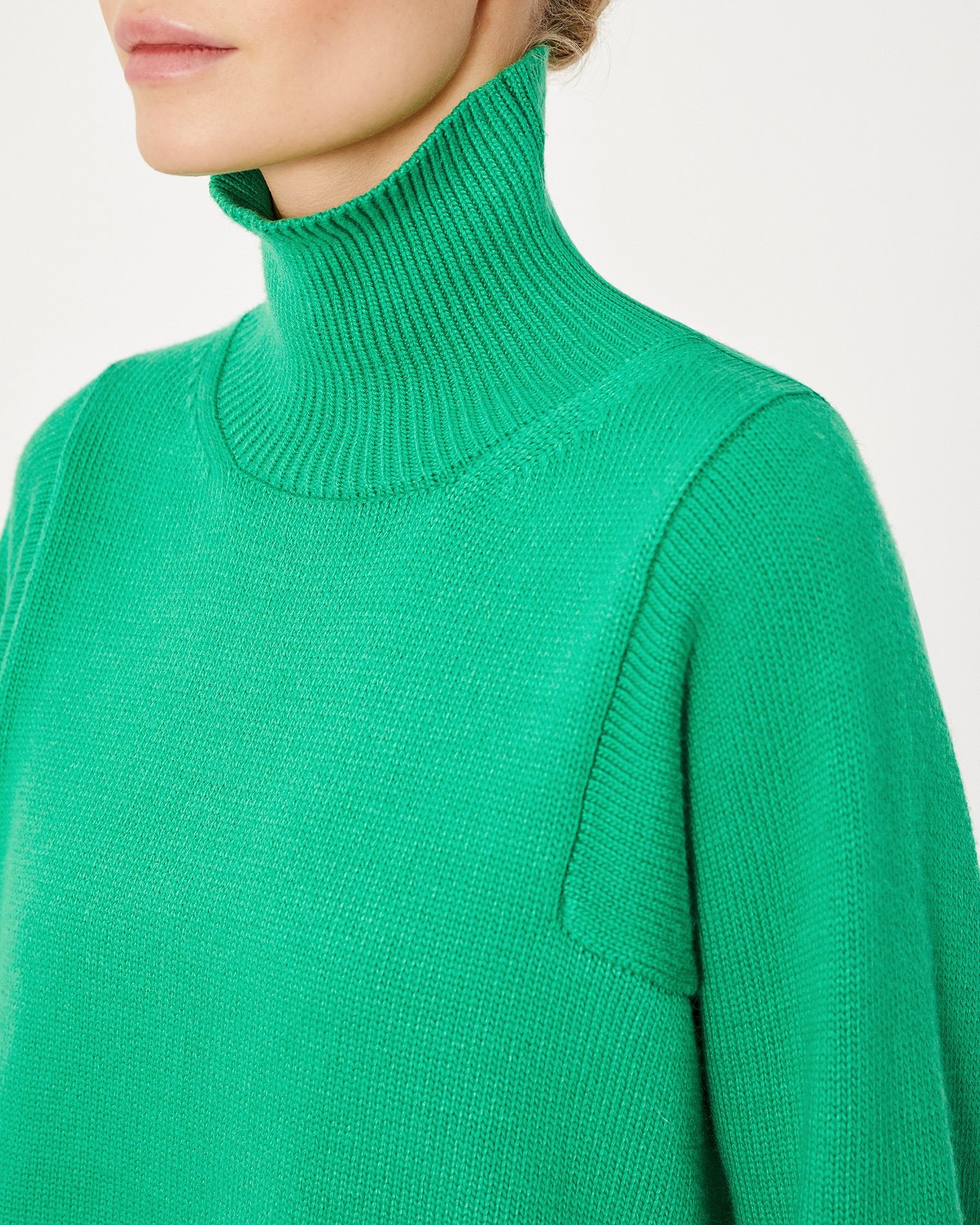 A turtleneck jumper in green, Green — photo 5