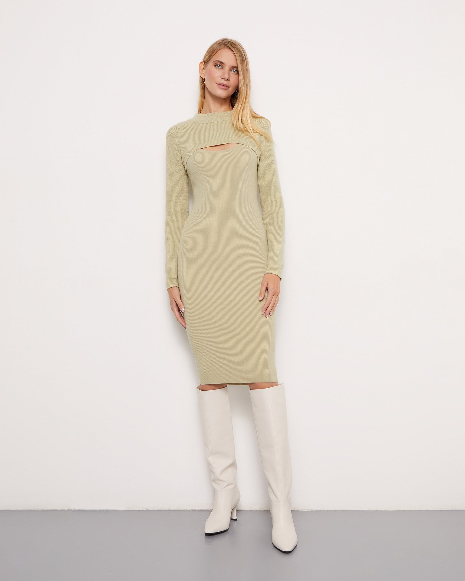 Dress with a deep neckline, Mint — photo 2