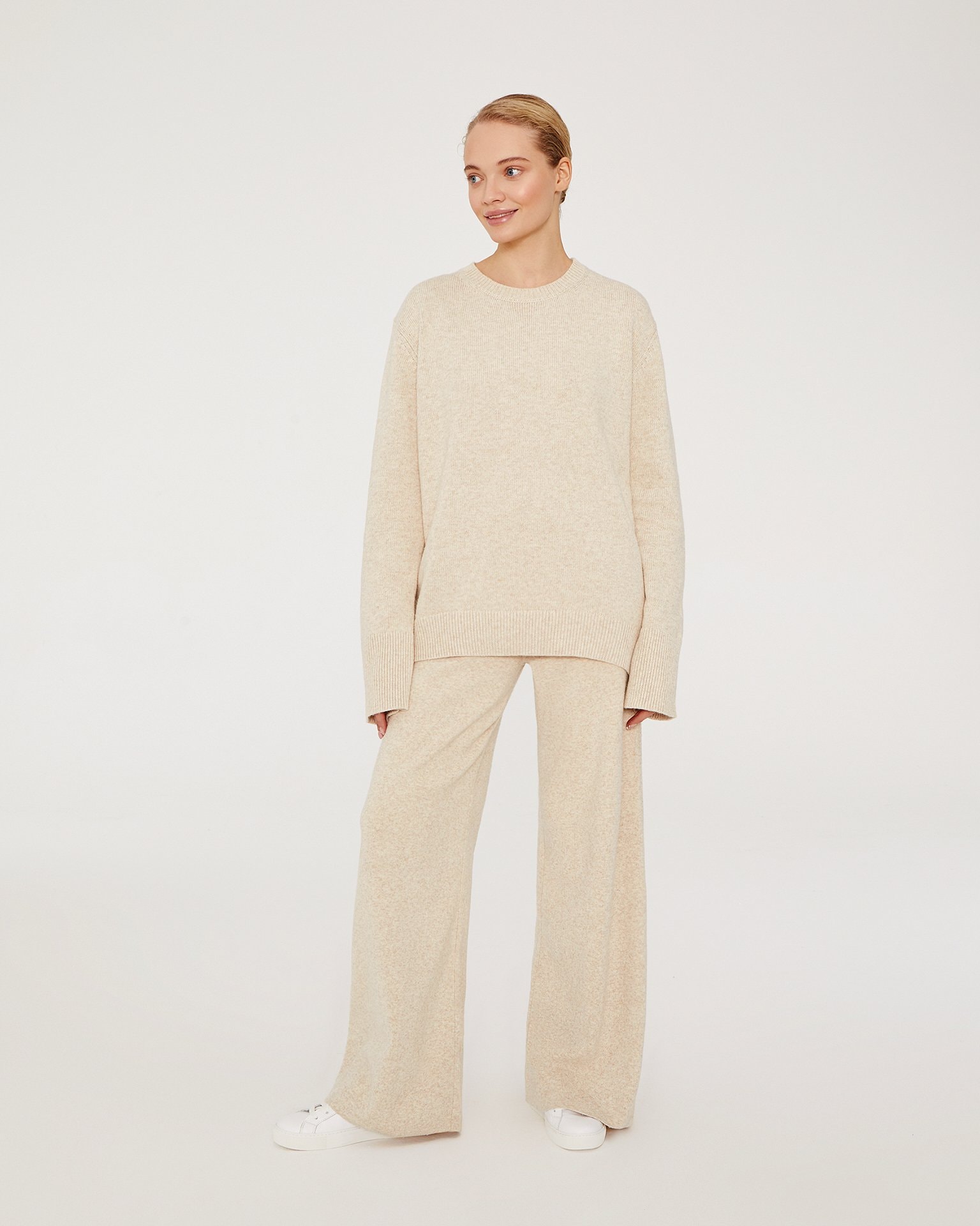 Beige knit trousers, Beige