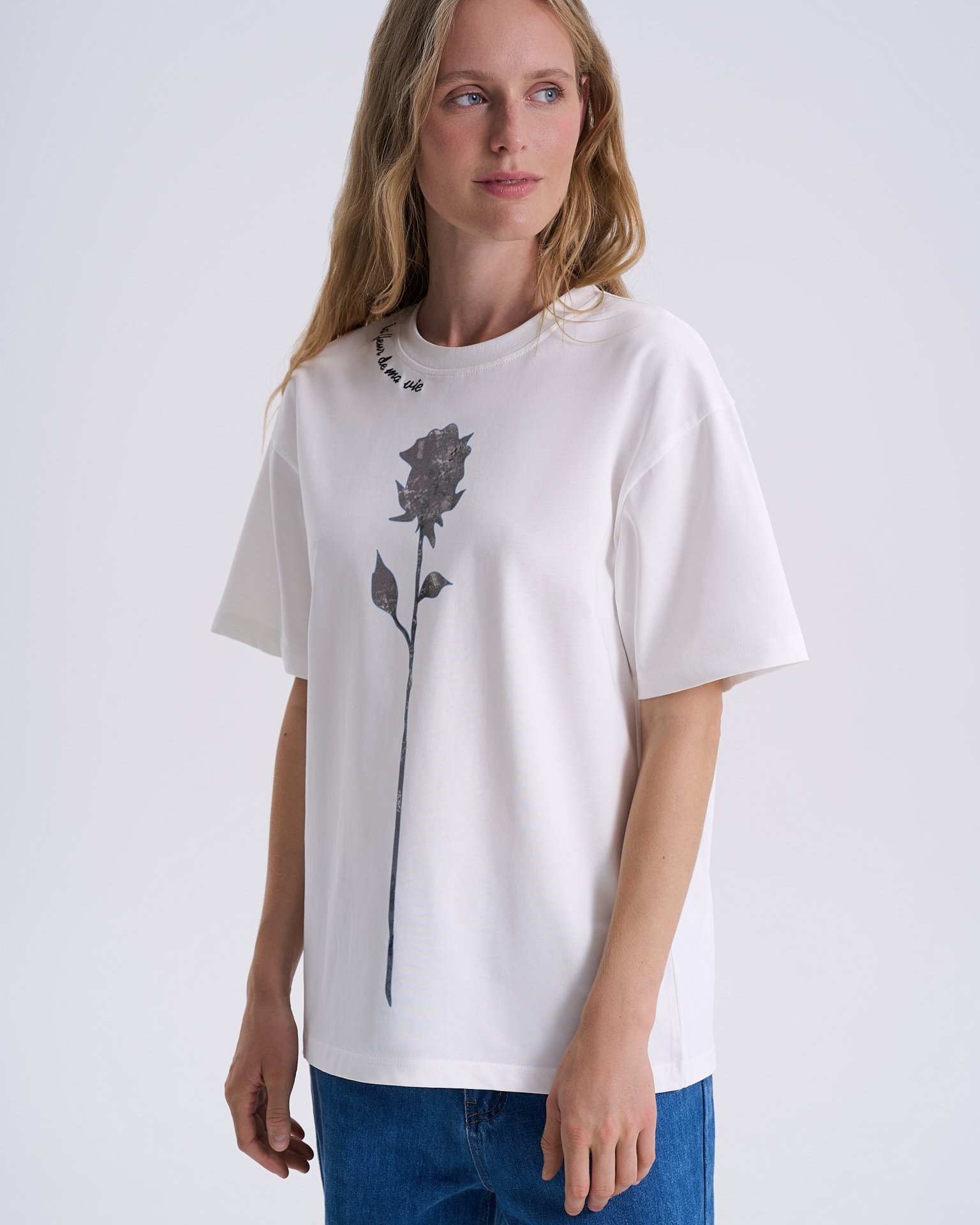 T-shirt with La fleur de ma vie embroidery, White — photo 4