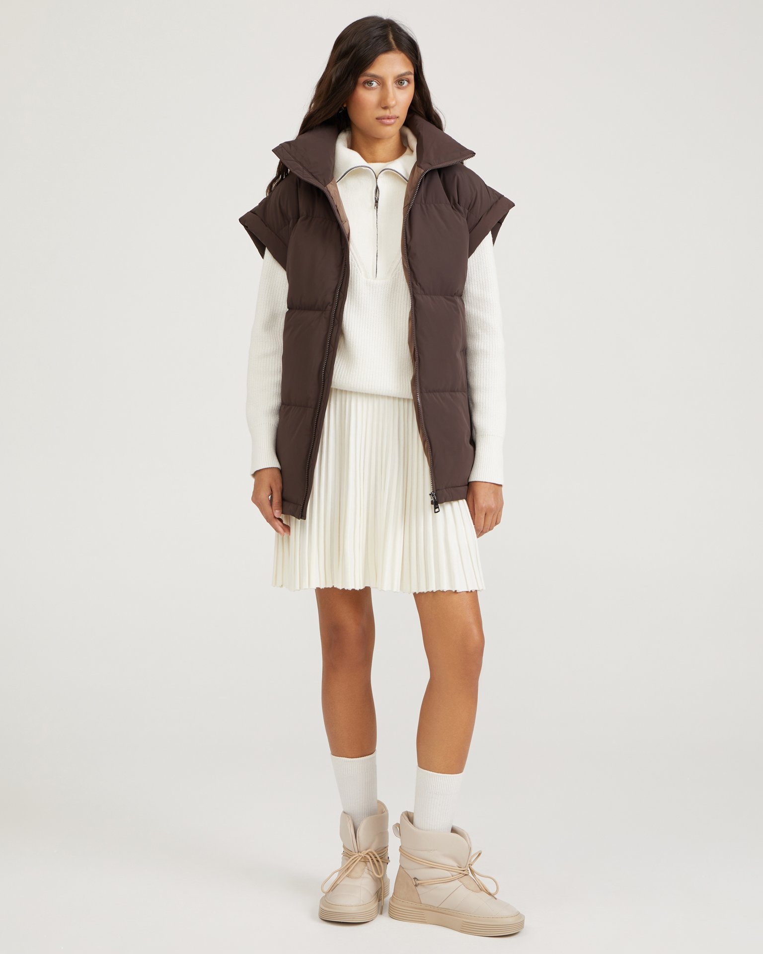 Insulated gilet in chocolate brown, Brown — photo 6