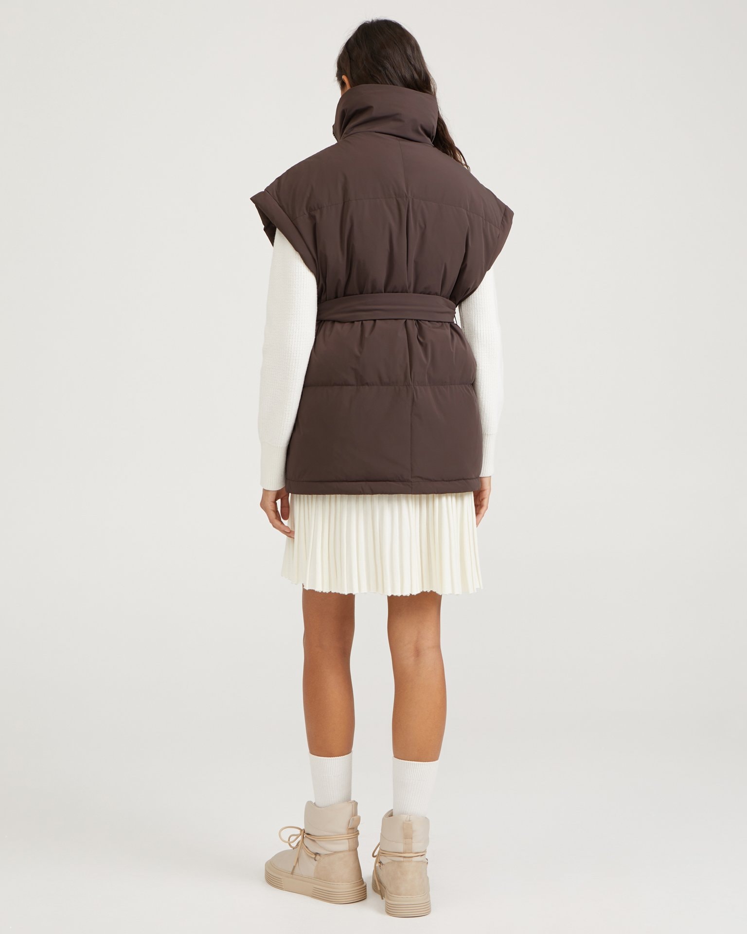 Insulated gilet in chocolate brown, Brown — photo 4