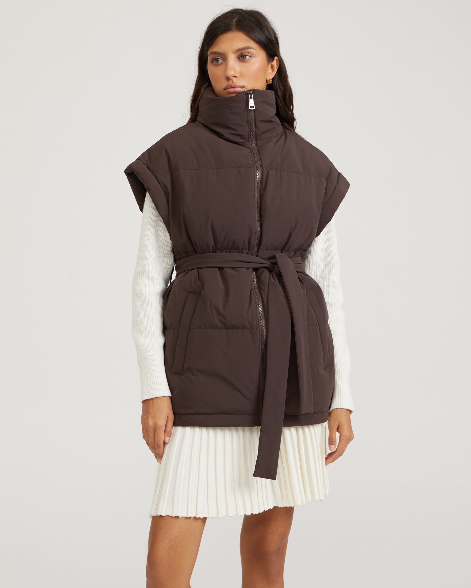 Insulated gilet in chocolate brown, Brown — photo 7