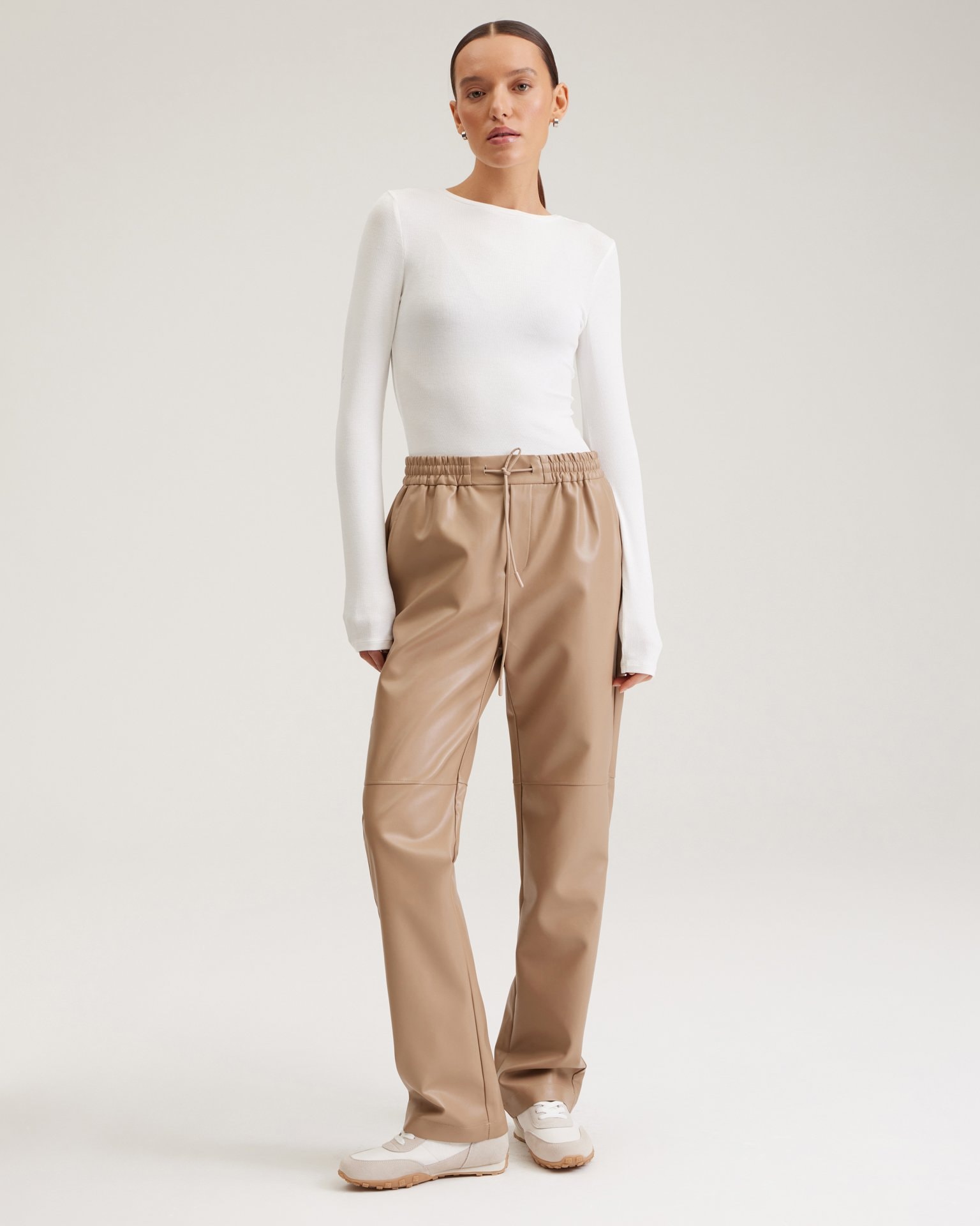 Coffee-coloured faux leather trousers, Beige — photo 4