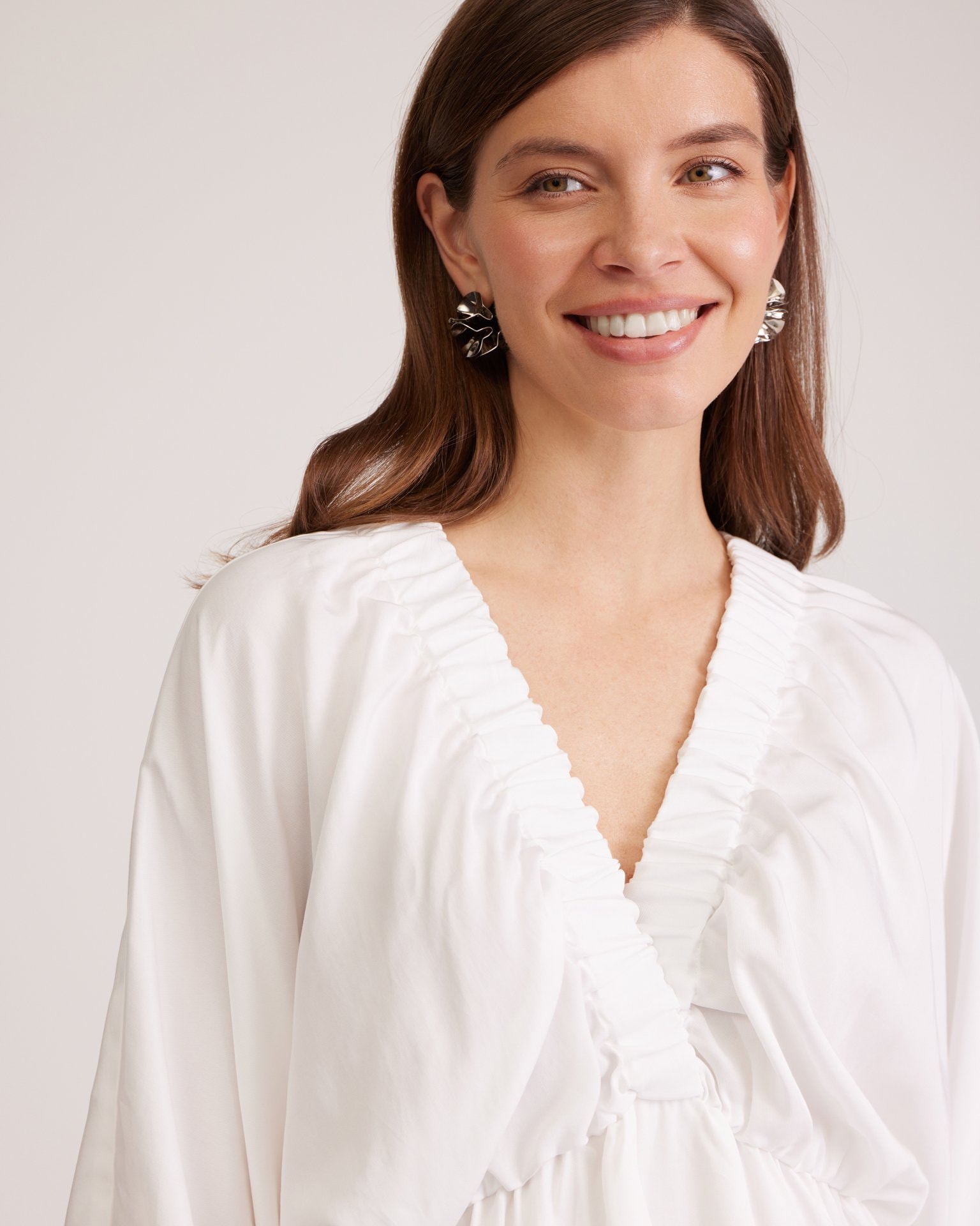 White Dress, White — photo 7
