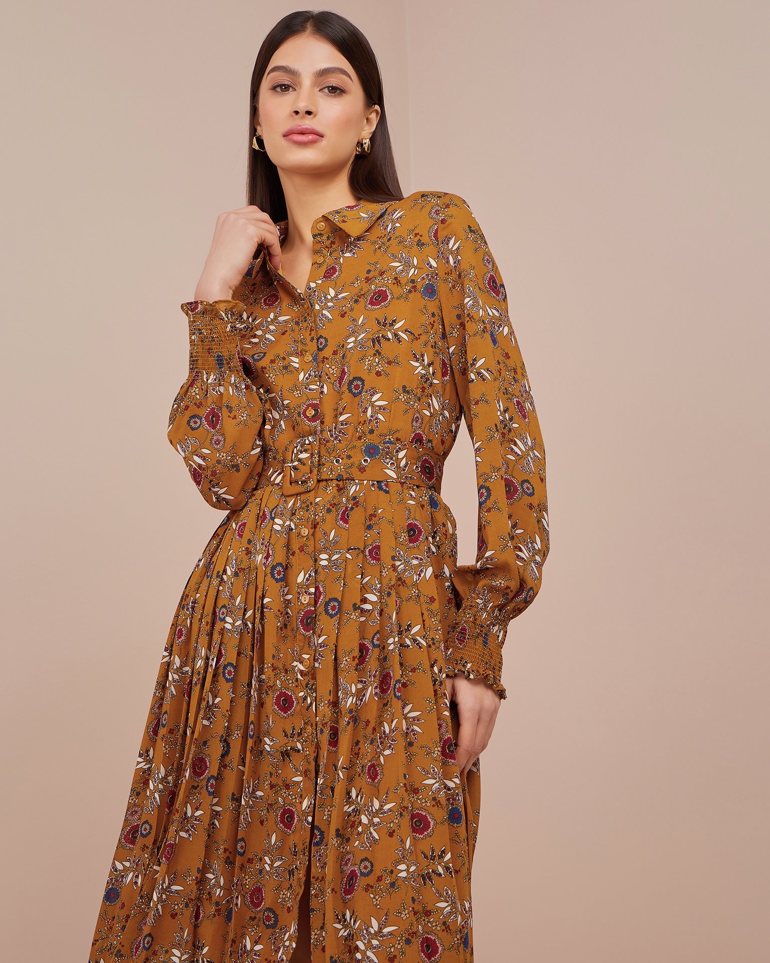 Flowing dress with a collar, Yellow