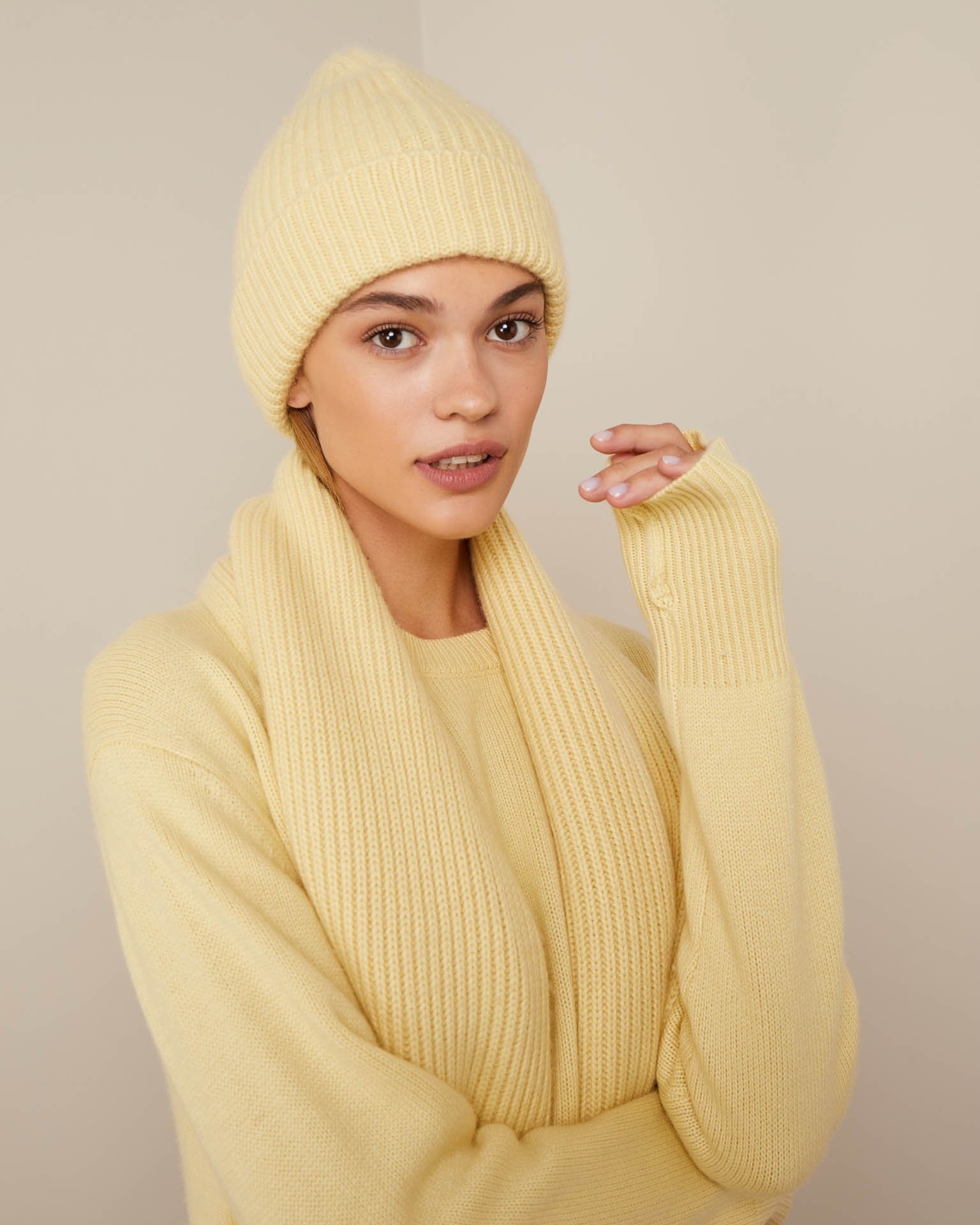 Scarf in Butter, Yellow — photo 4