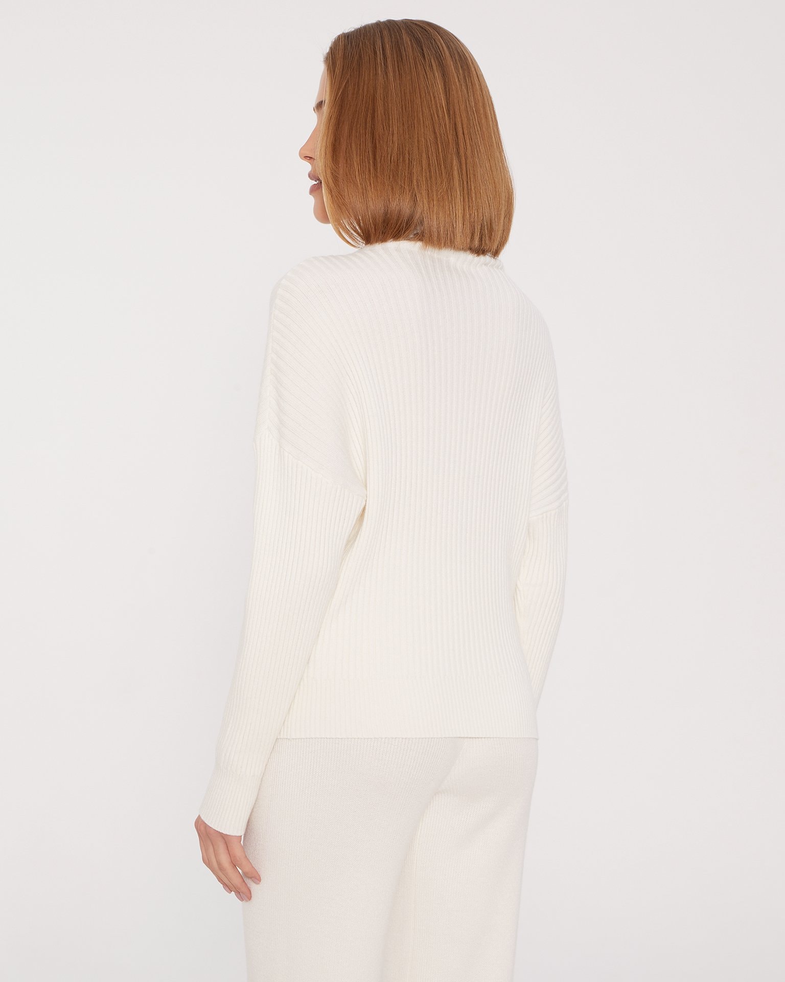 White Sweater, White — photo 3