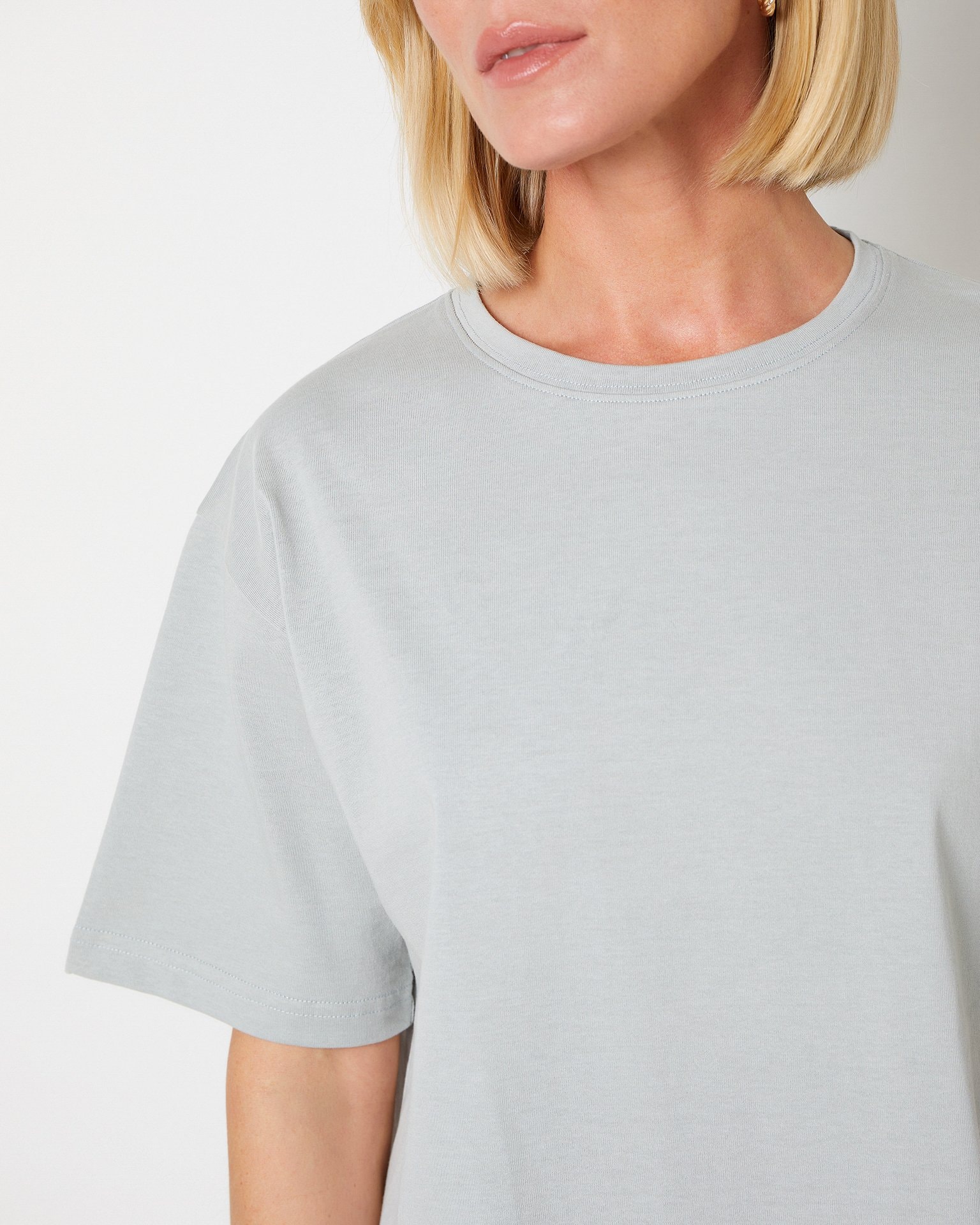A mint-toned t-shirt, Olive — photo 5