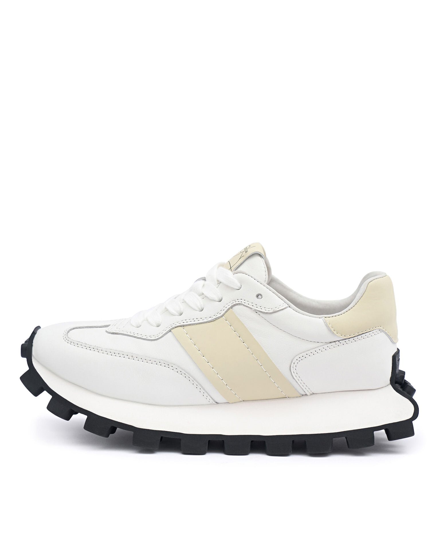 White trainers, White — photo 6