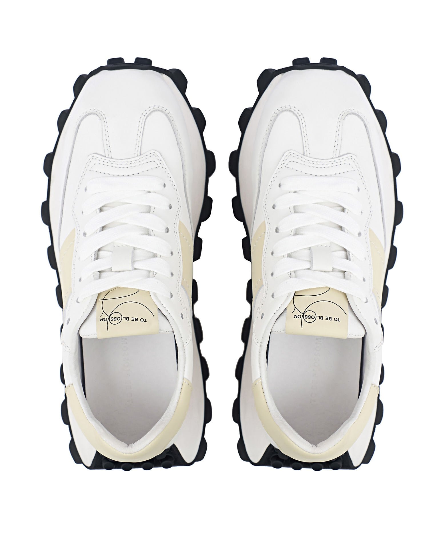 White trainers, White — photo 5