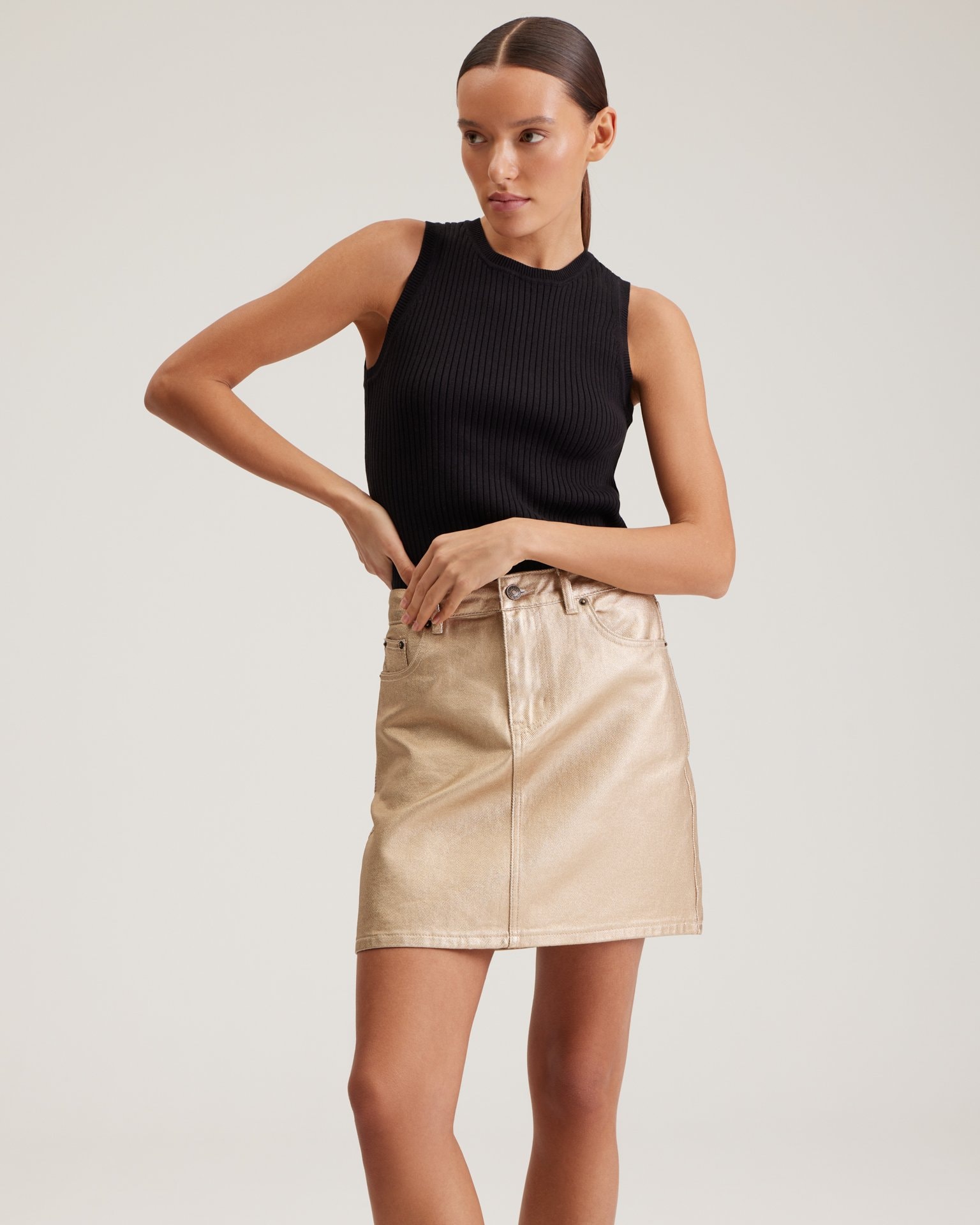 Skirt with a metallic effect, Golden