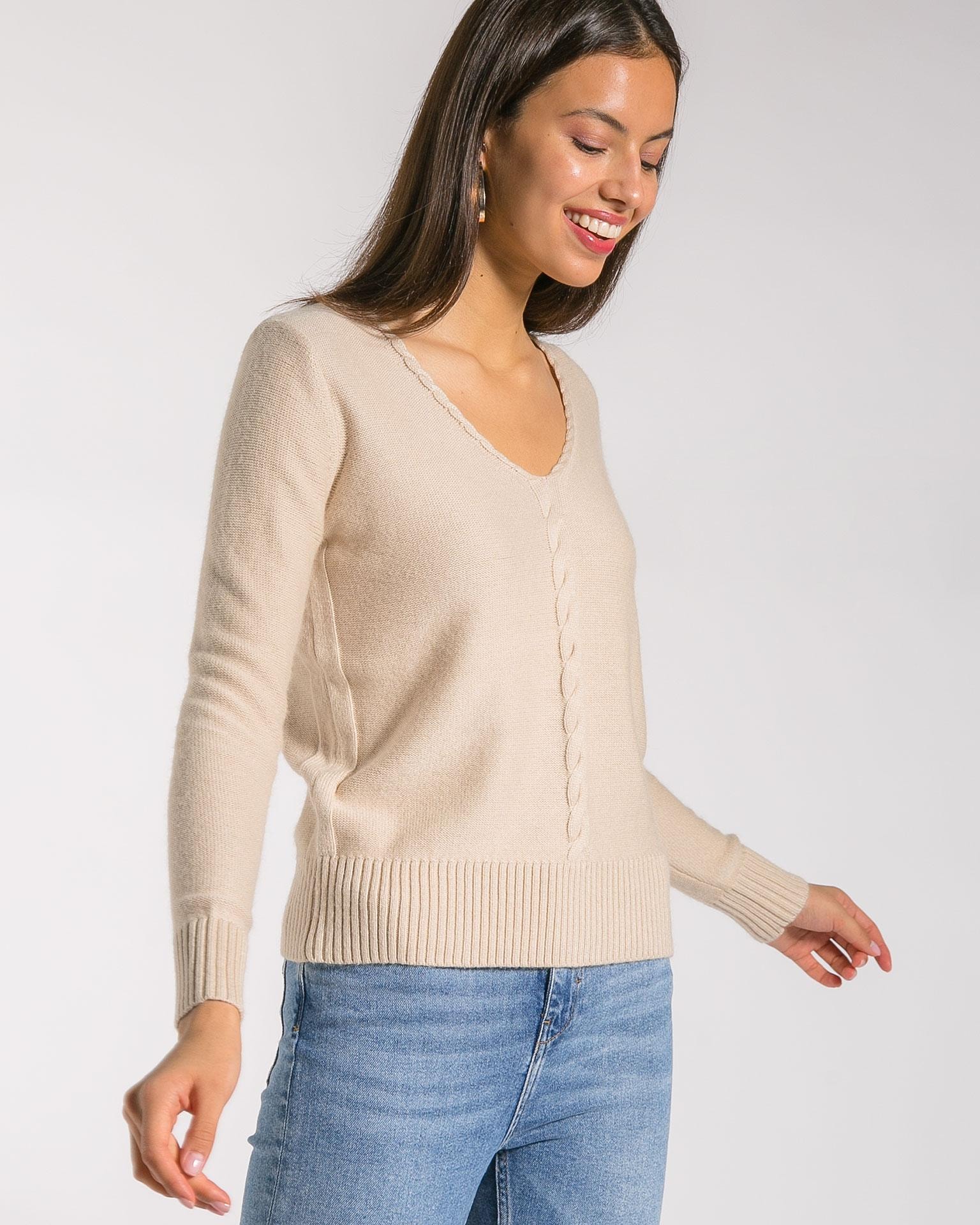 A cashmere jumper with a relaxed fit and a V-neck, Beige — photo 2