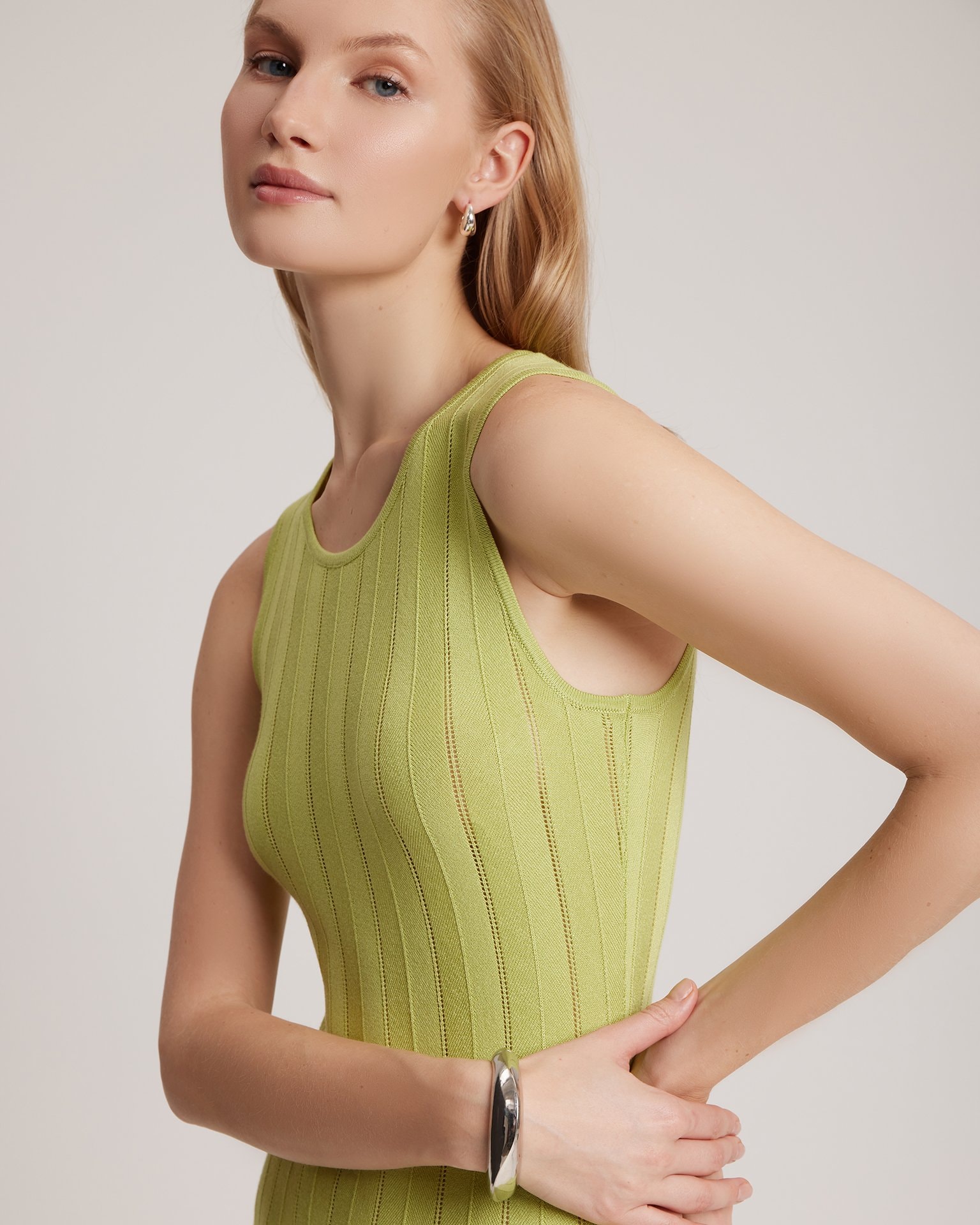 Green Dress, Green — photo 6