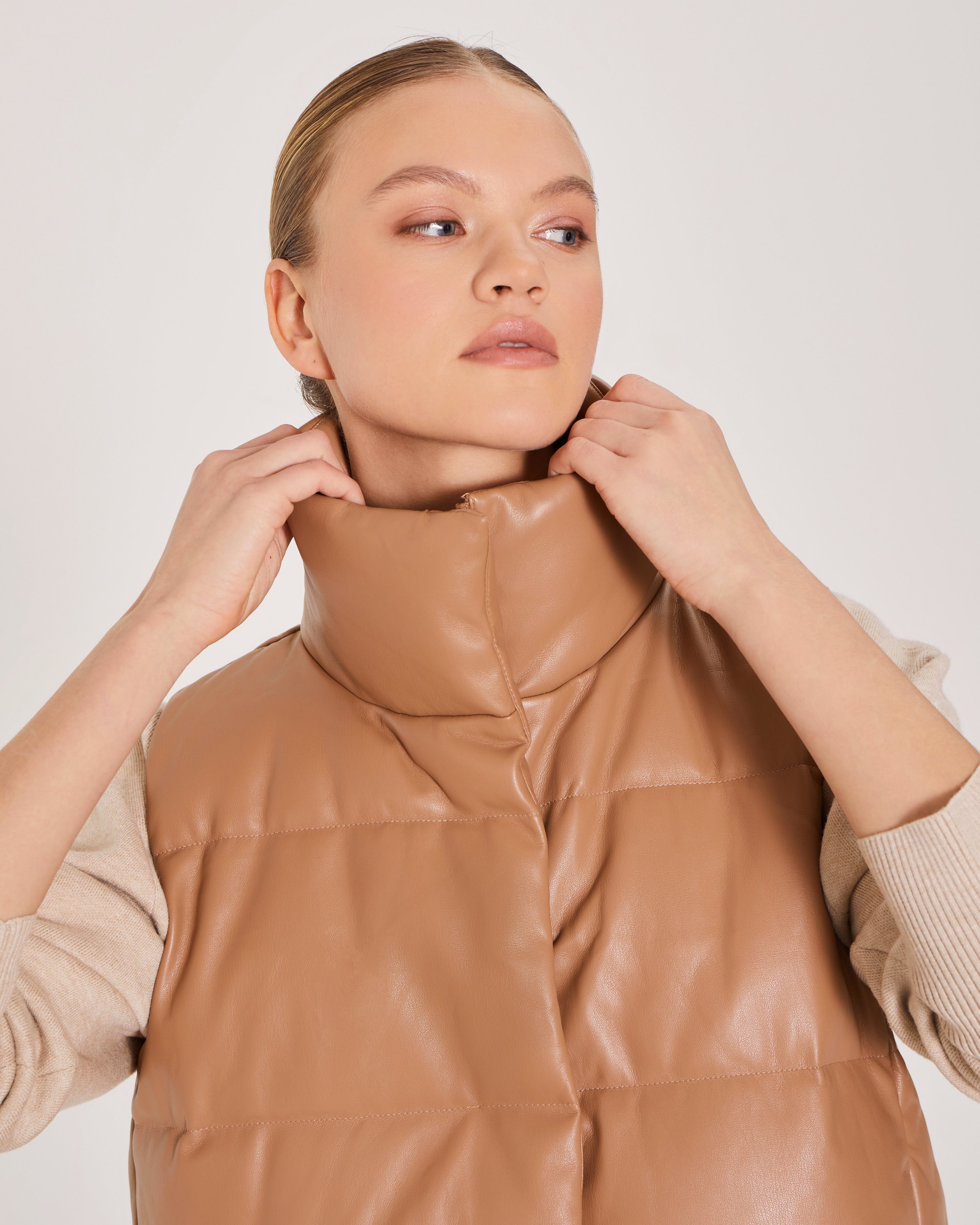 Quilted vest with a stand-up collar in brown, Brown — photo 5