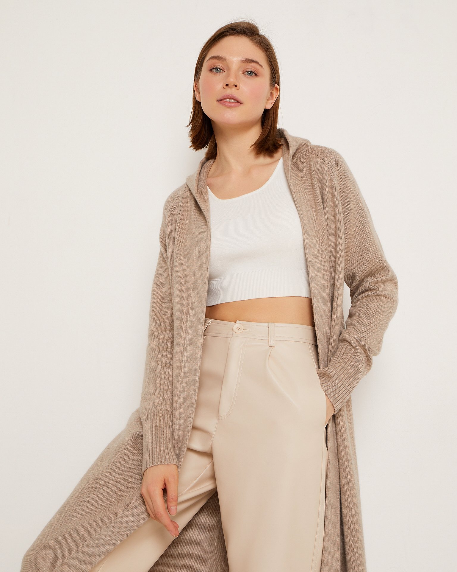 Elongated cardigan, Brown