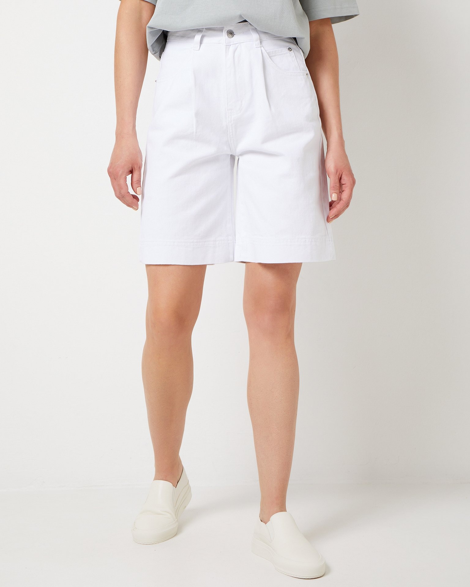 White shorts, White — photo 7
