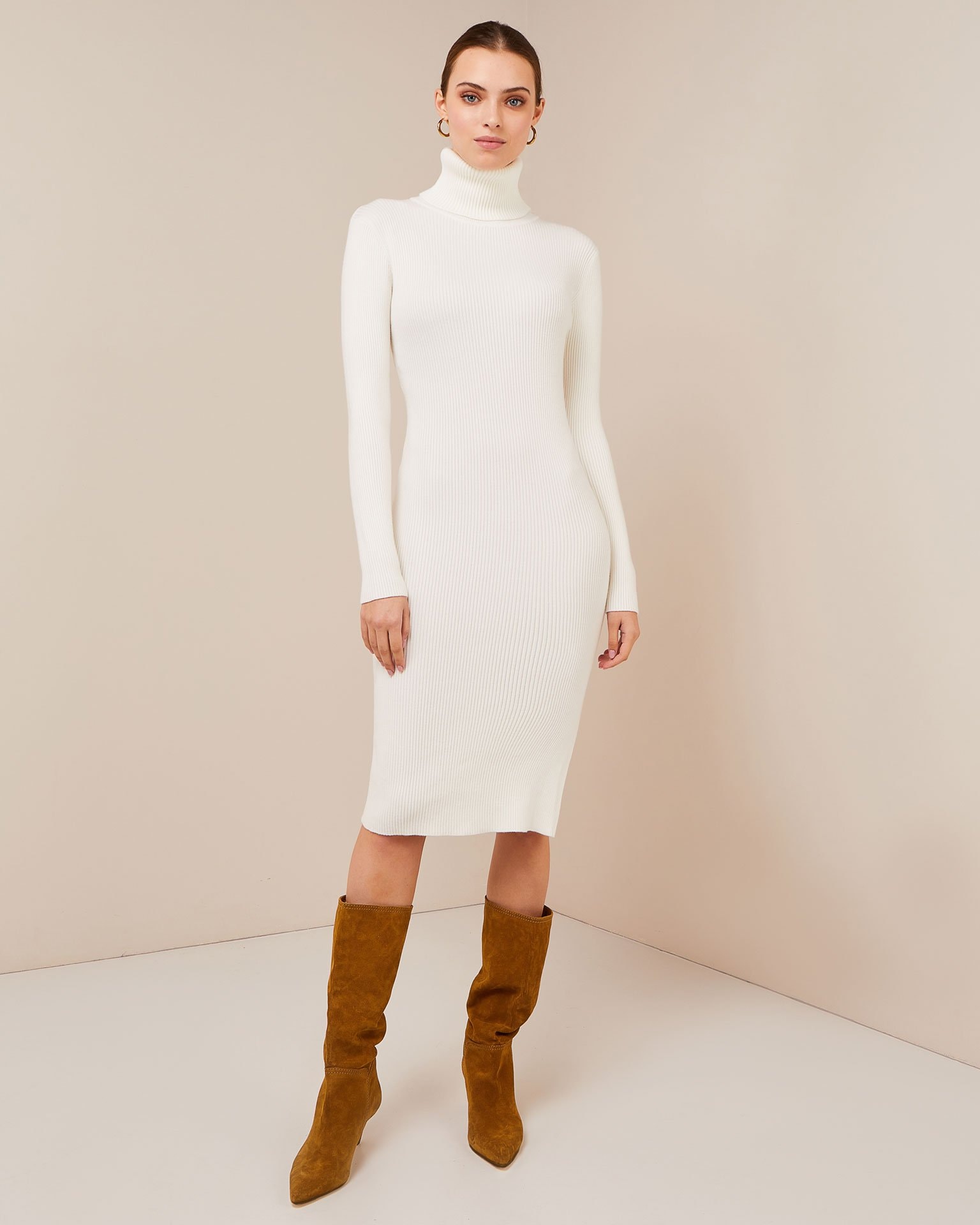 Rib-knit dress with a slit, White