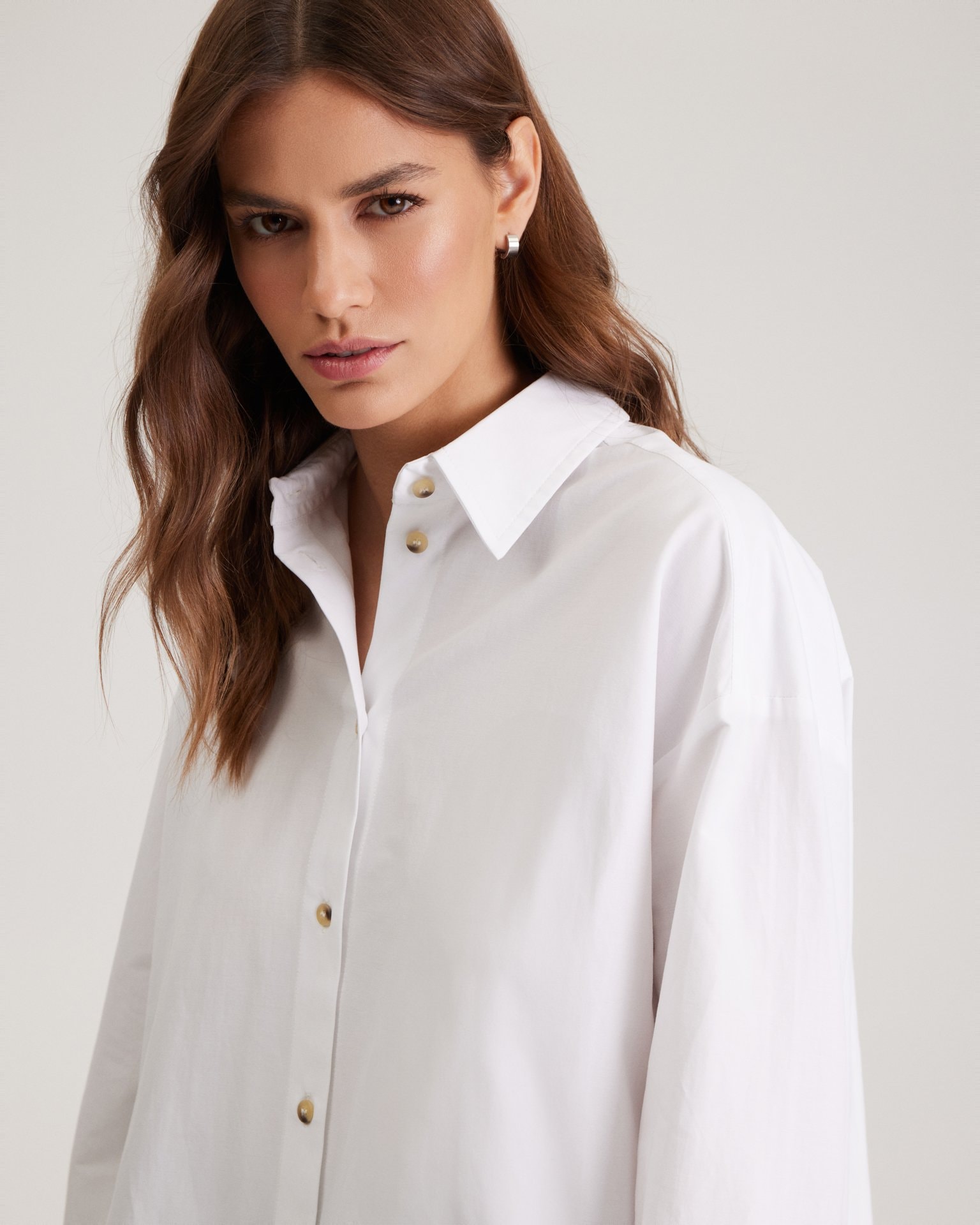 A straight-cut white shirt, White — photo 8