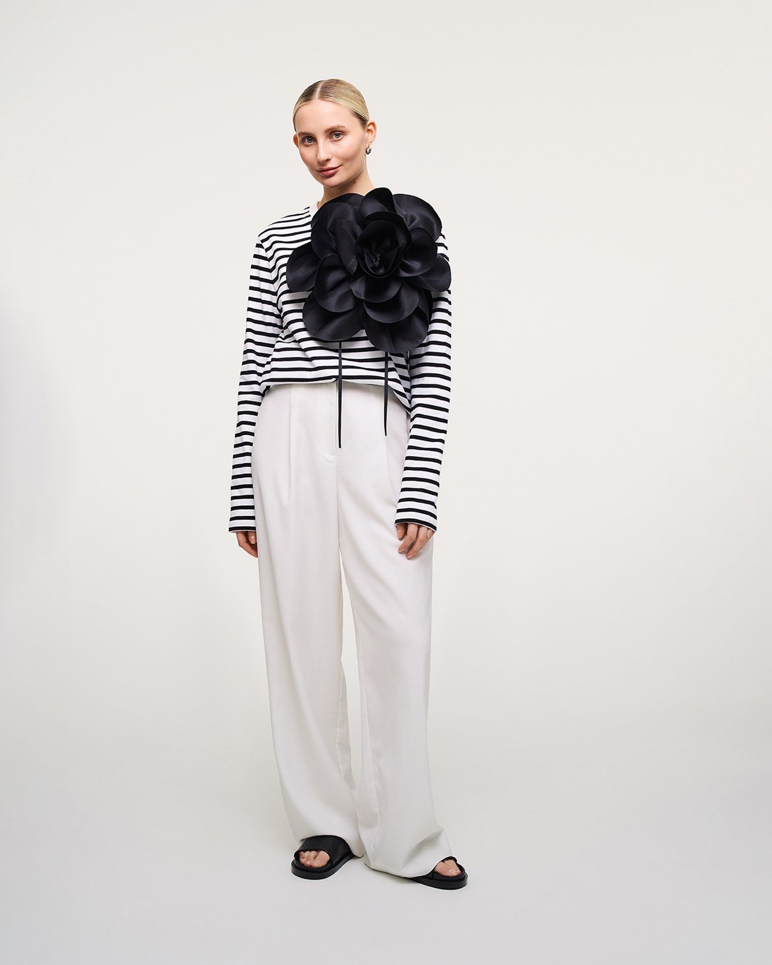 Voluminous floral accessory, Black — photo 3