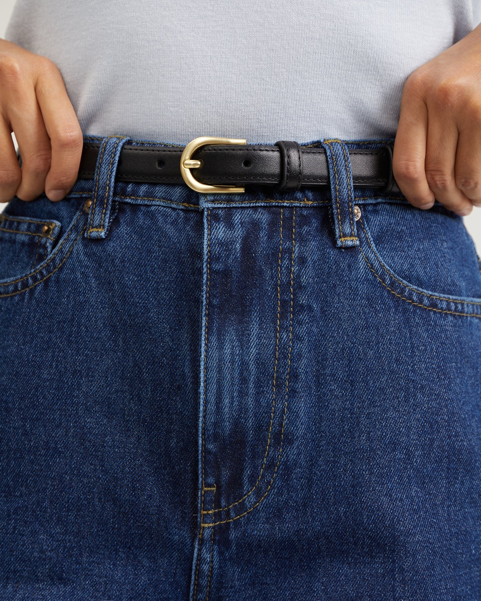 Thin black belt, Black