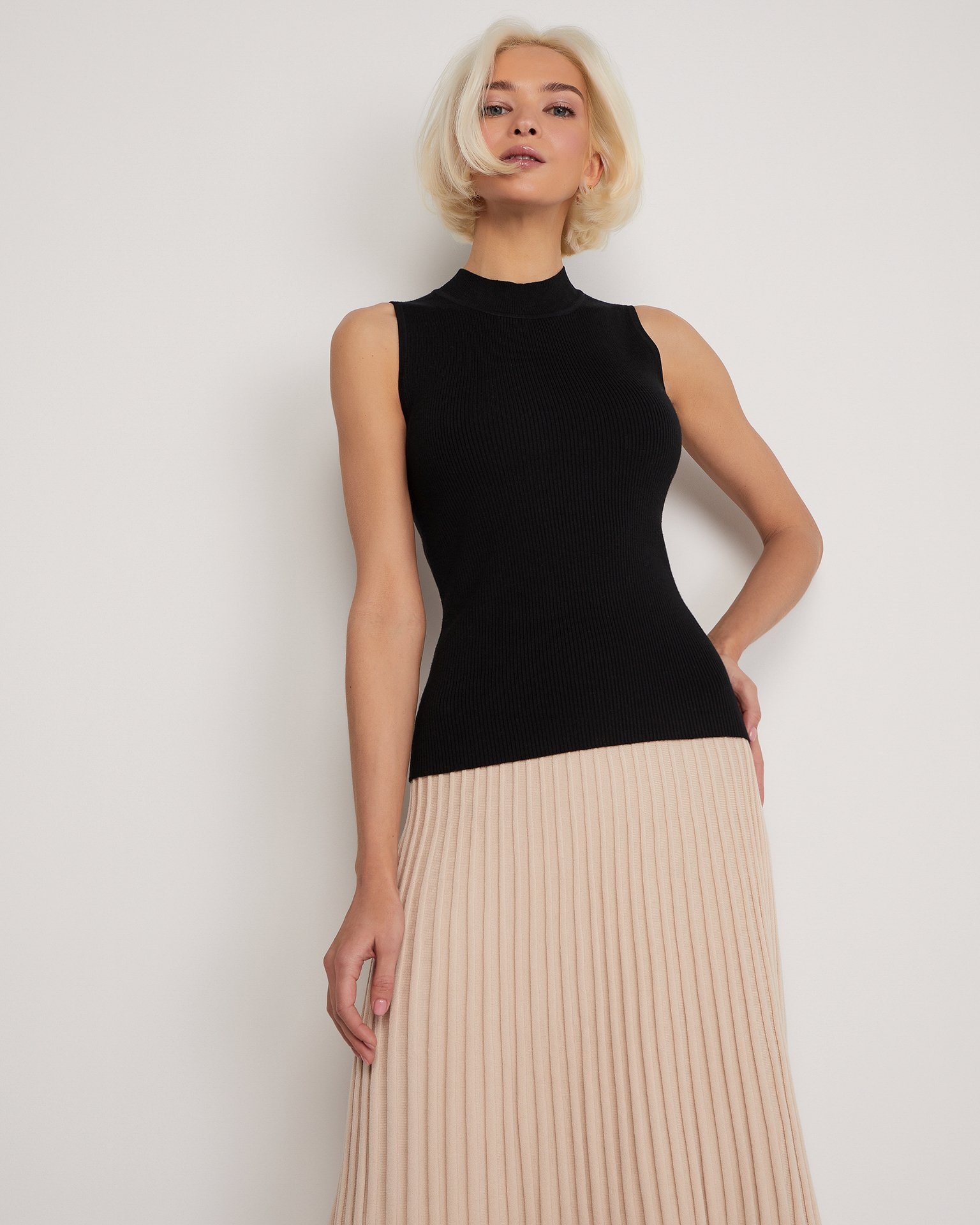 Black sleeveless top, Black — photo 4