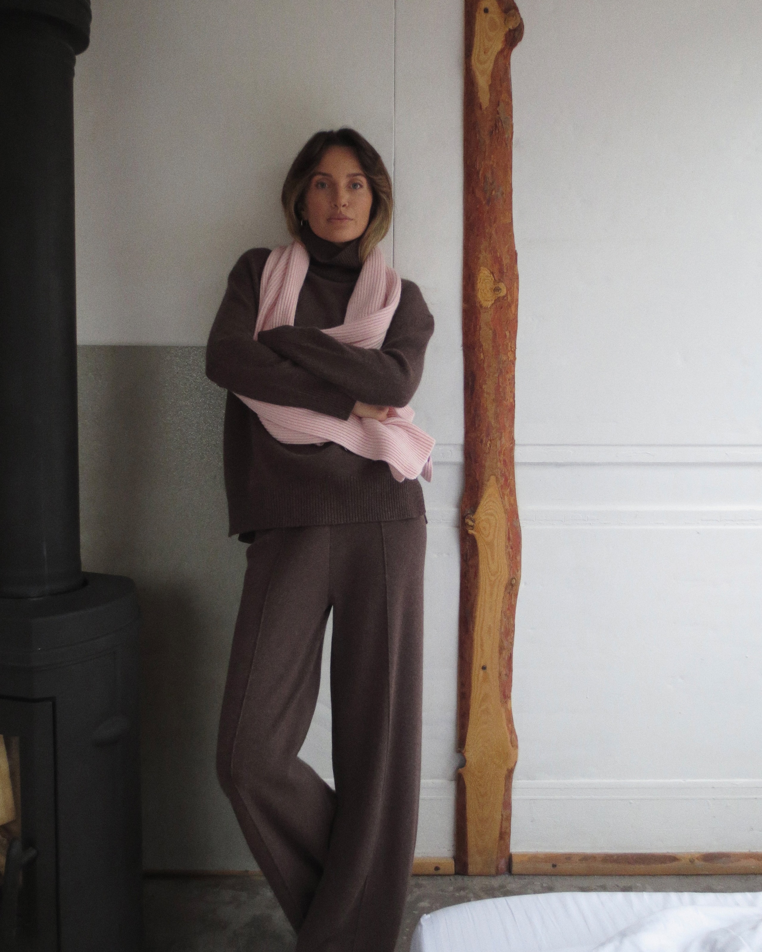 Knitted suit in chocolate brown, Brown