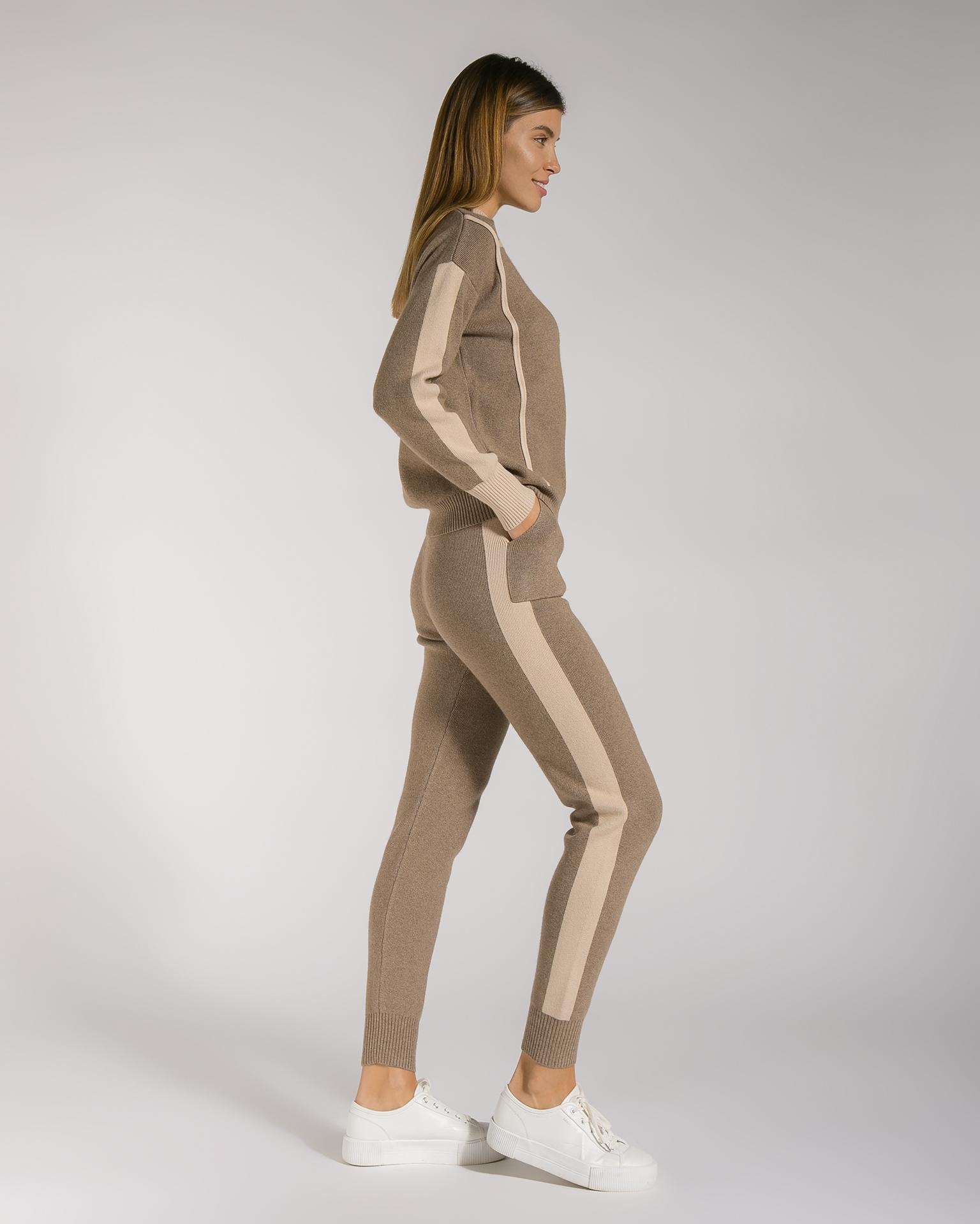 Stylish cashmere suit with contrasting panels, Brown — photo 3