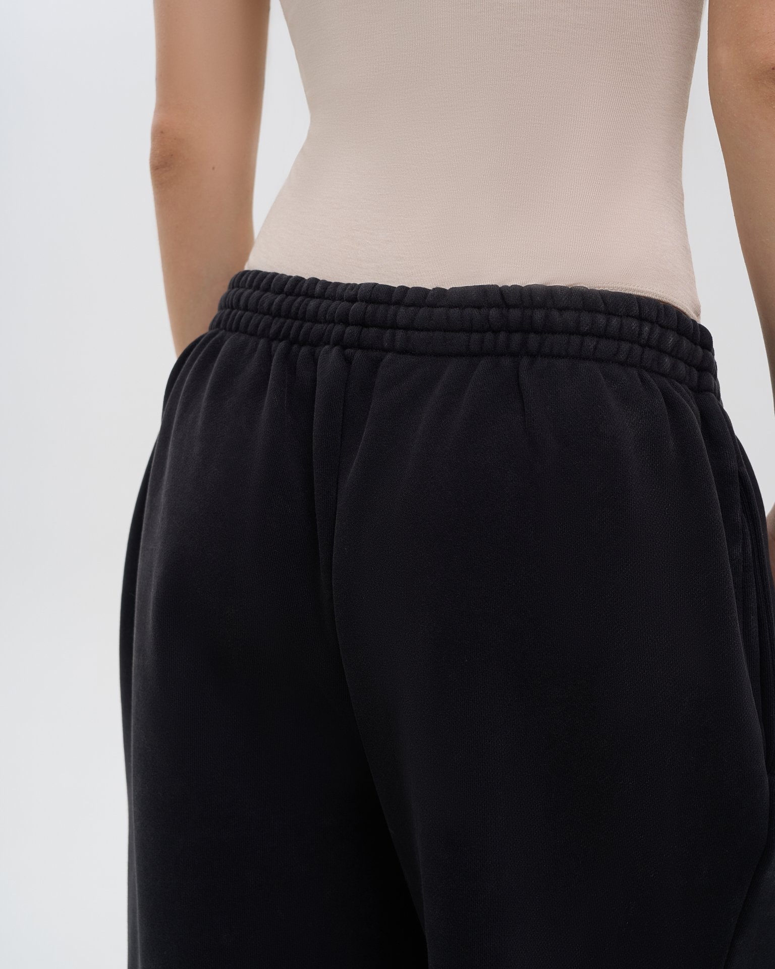 Sporty trousers with pockets, Black — photo 9