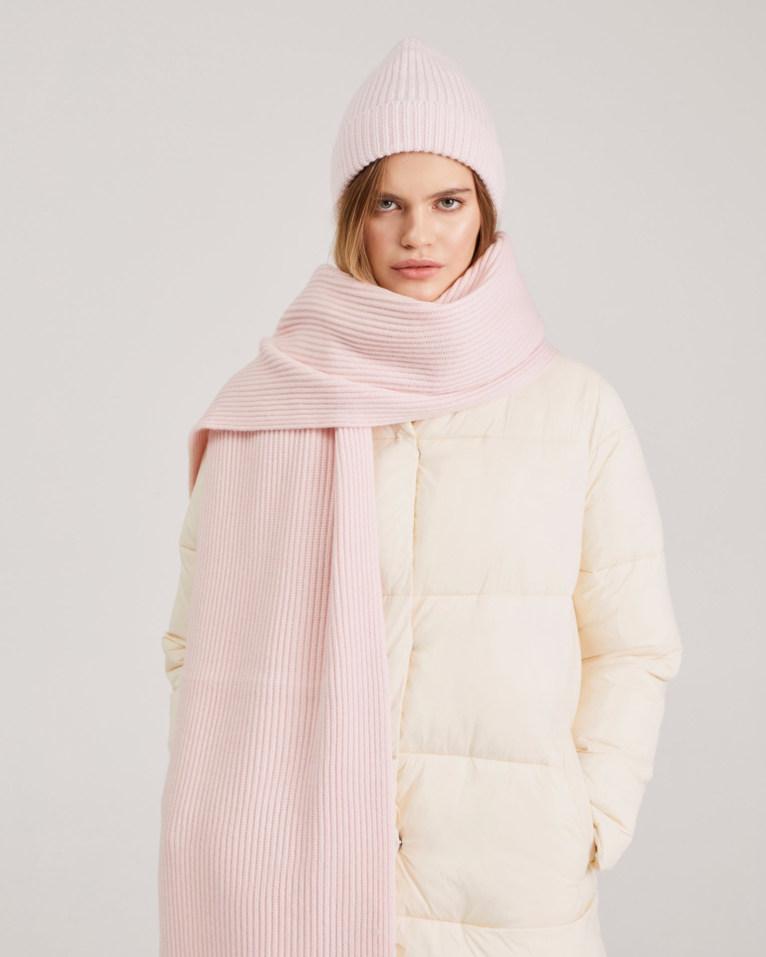 Wide scarf, Pink