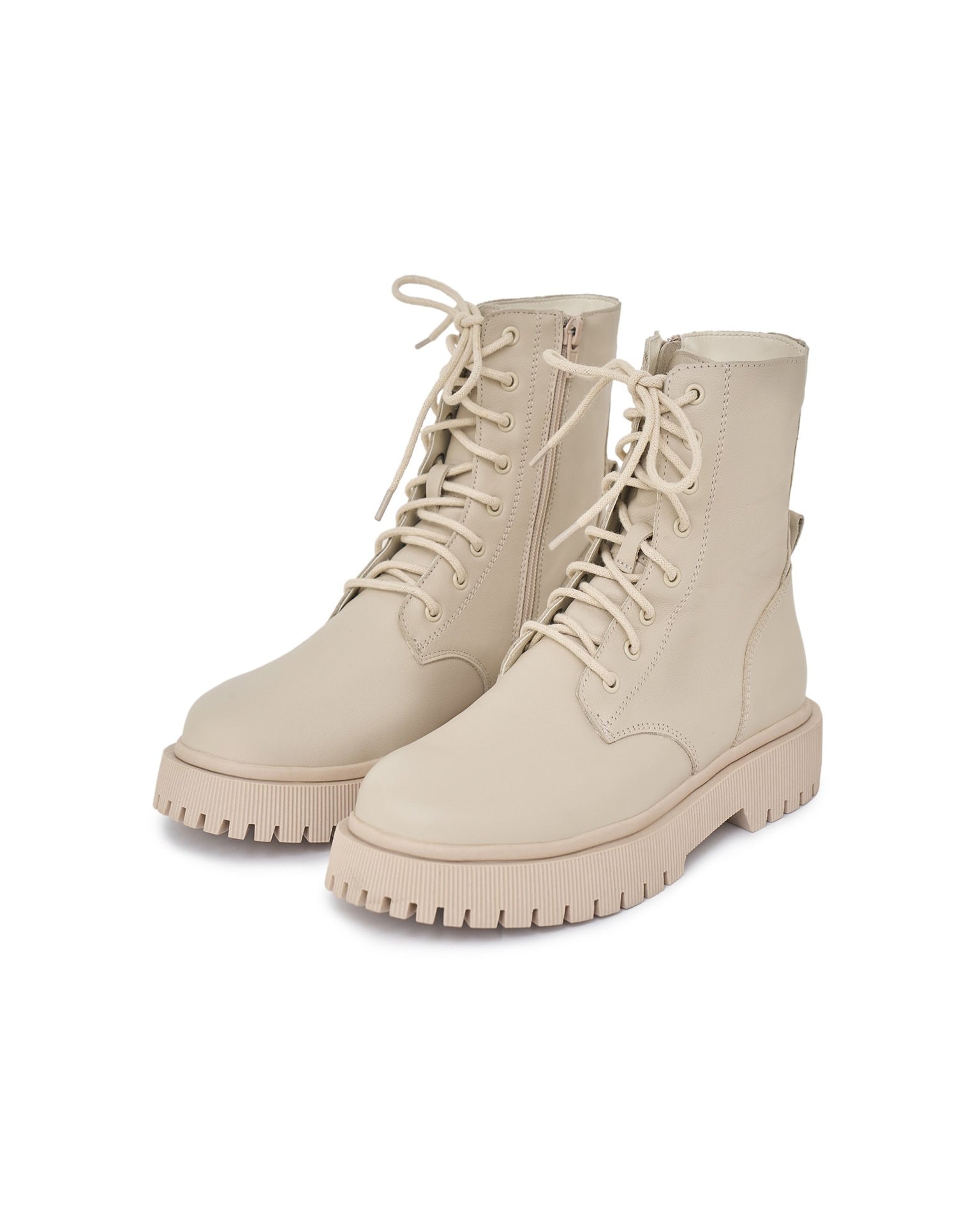 Lace-up boots, Milky