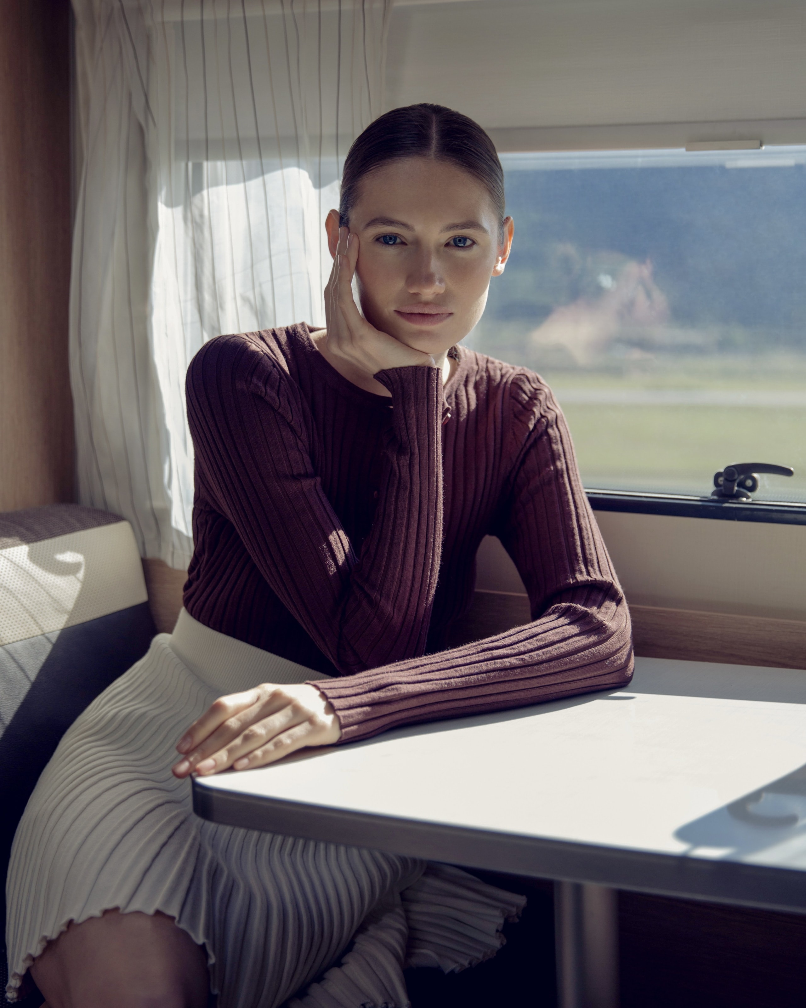 Long-sleeved jumper, Brown — photo 2