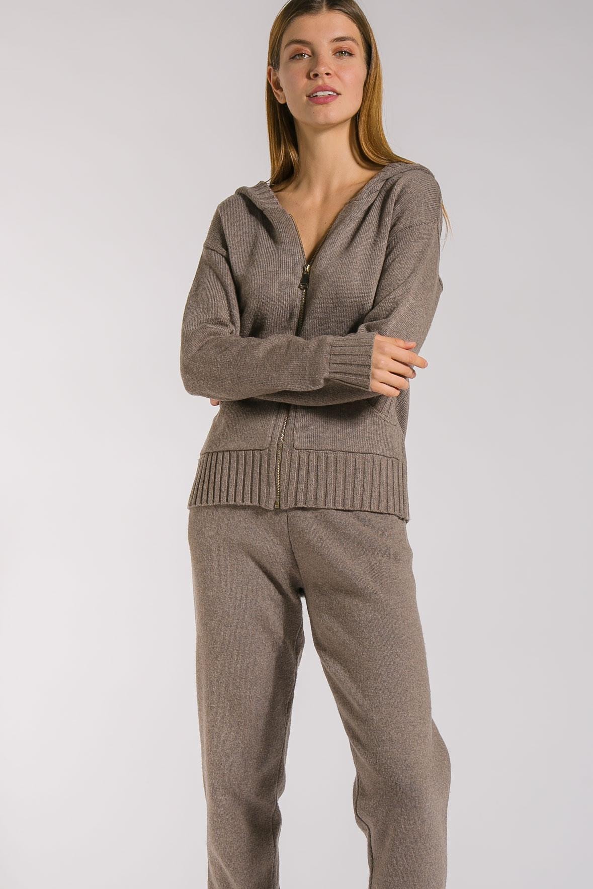 Two-piece suit in a café au lait shade, Brown