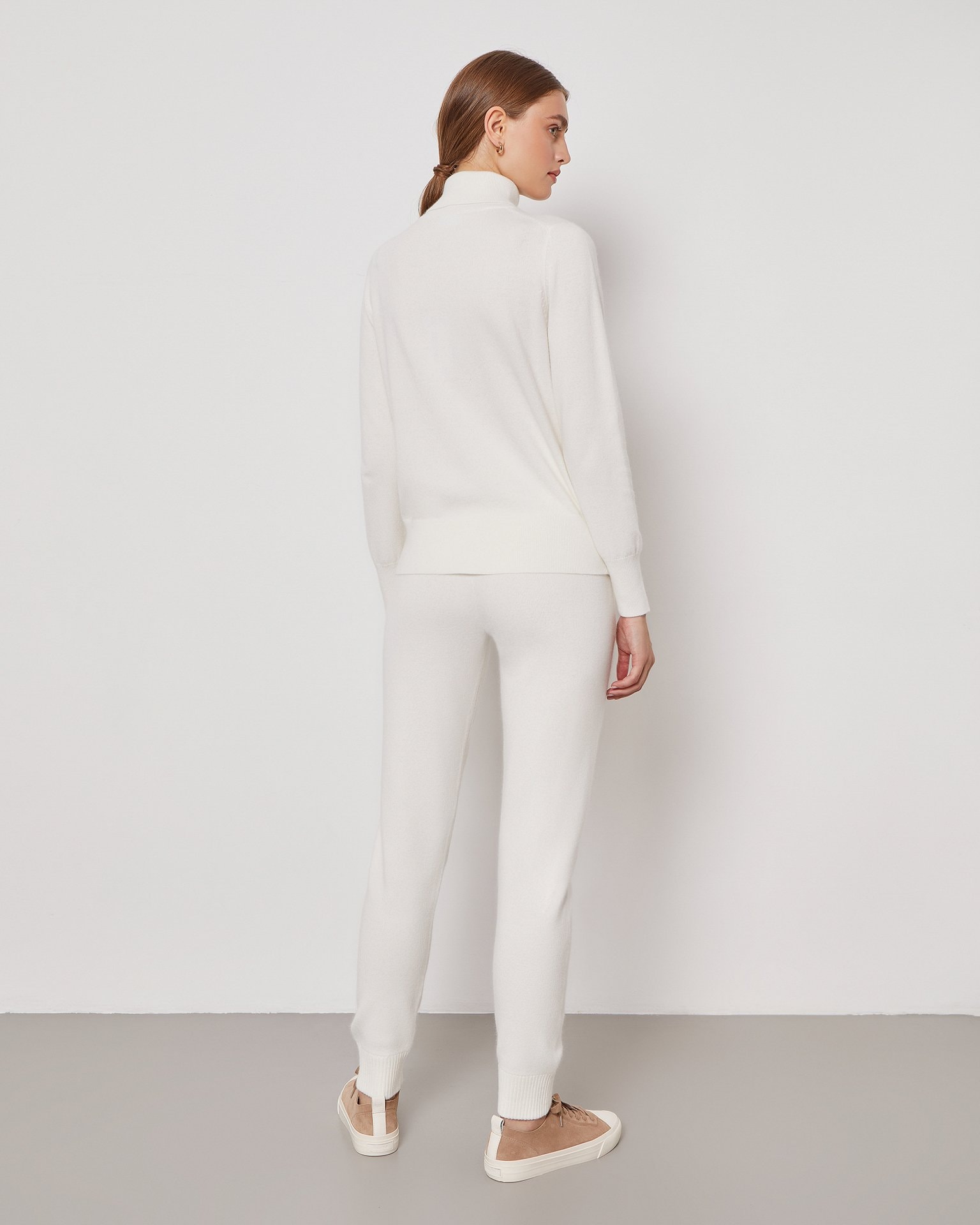 An angora wool suit, Milky — photo 3