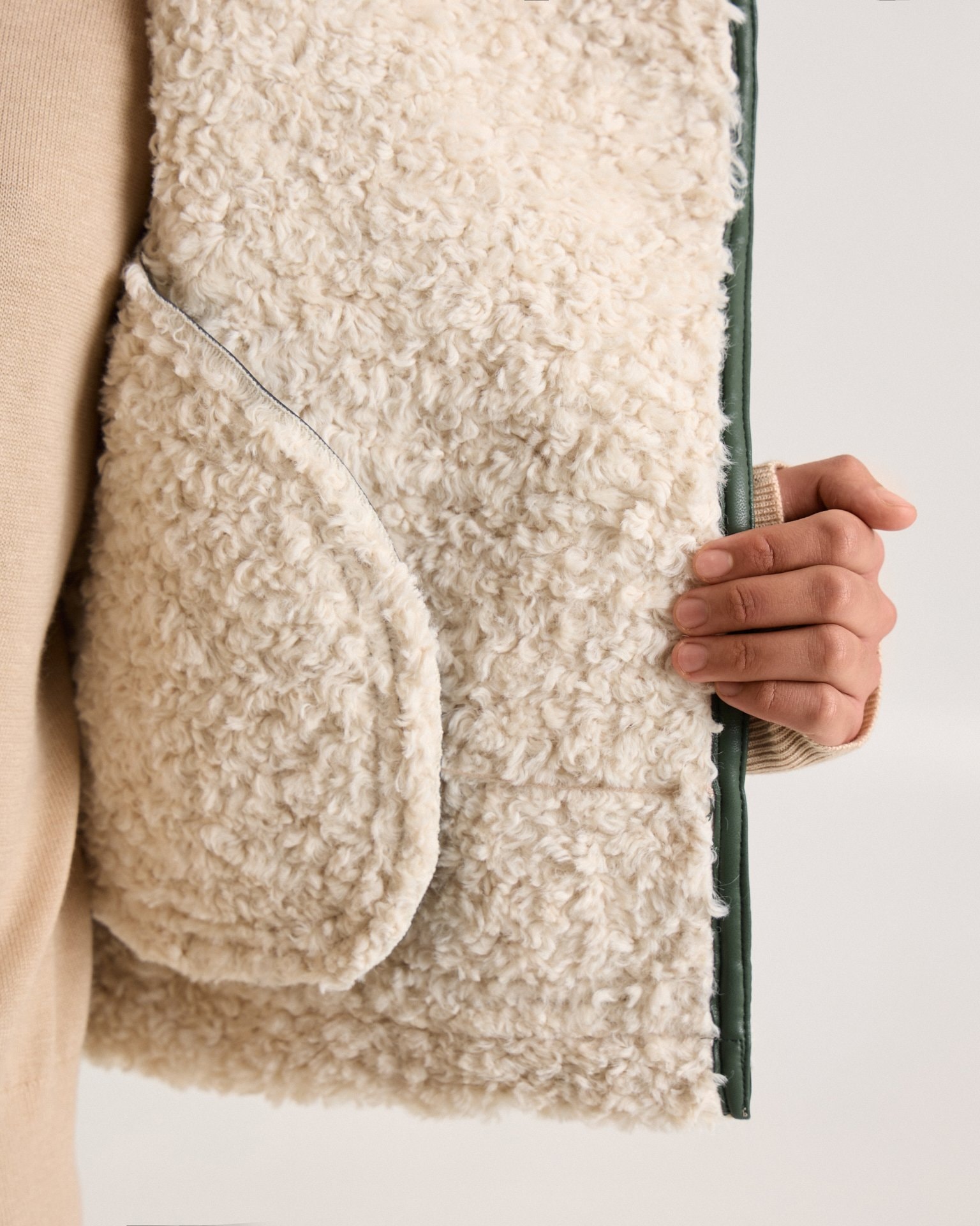 Insulated suede coat in emerald, Green — photo 15