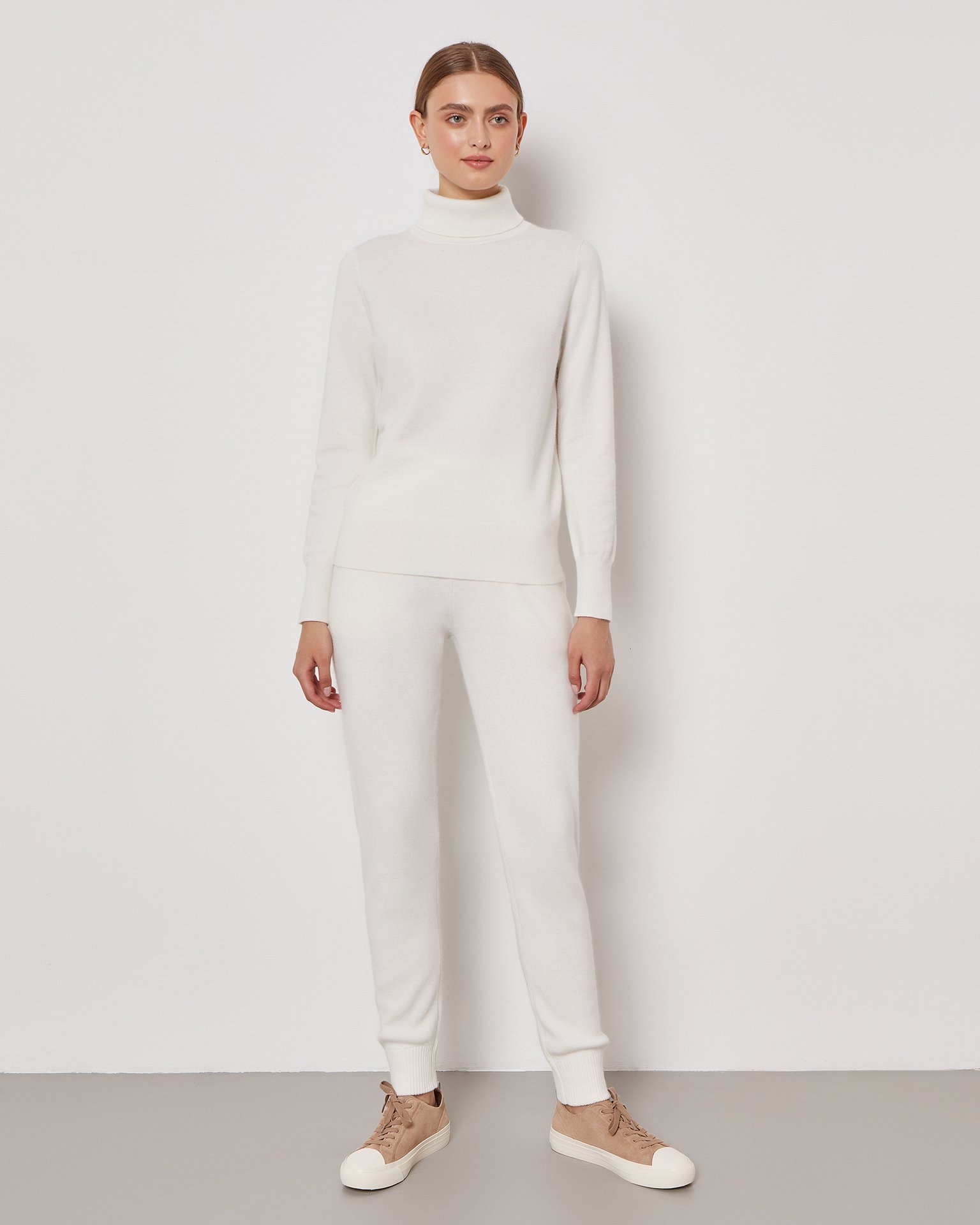 An angora wool suit, Milky — photo 2
