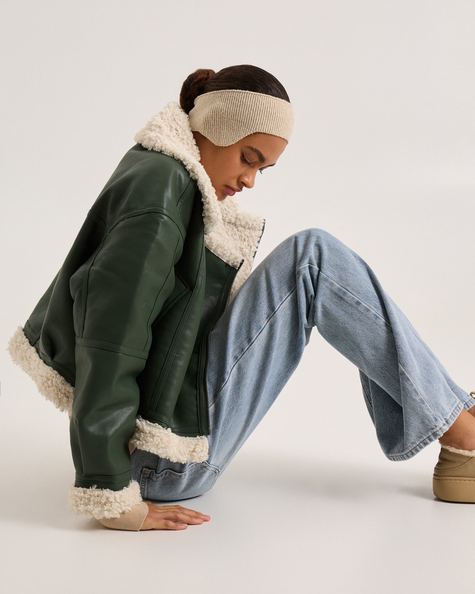 Insulated suede coat in emerald, Green — photo 12