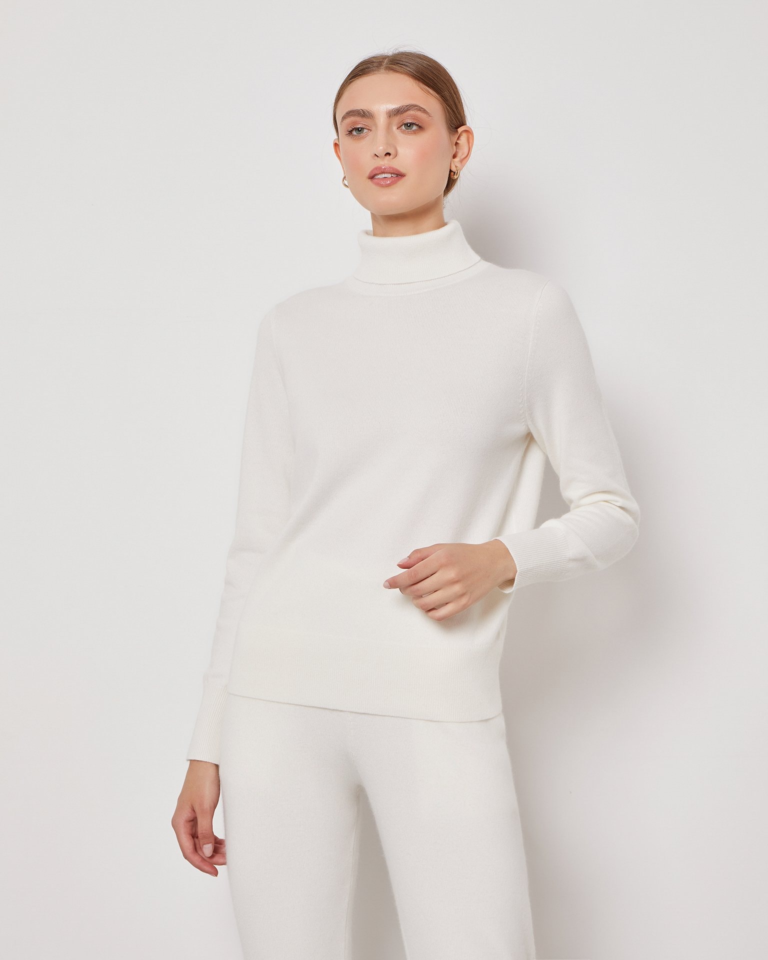 An angora wool suit, Milky — photo 4