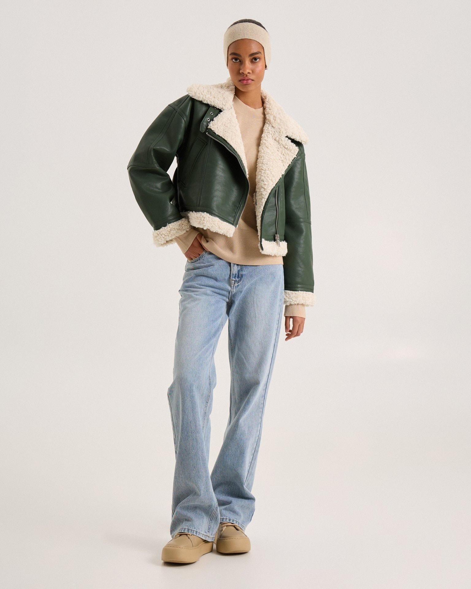 Insulated suede coat in emerald, Green — photo 2