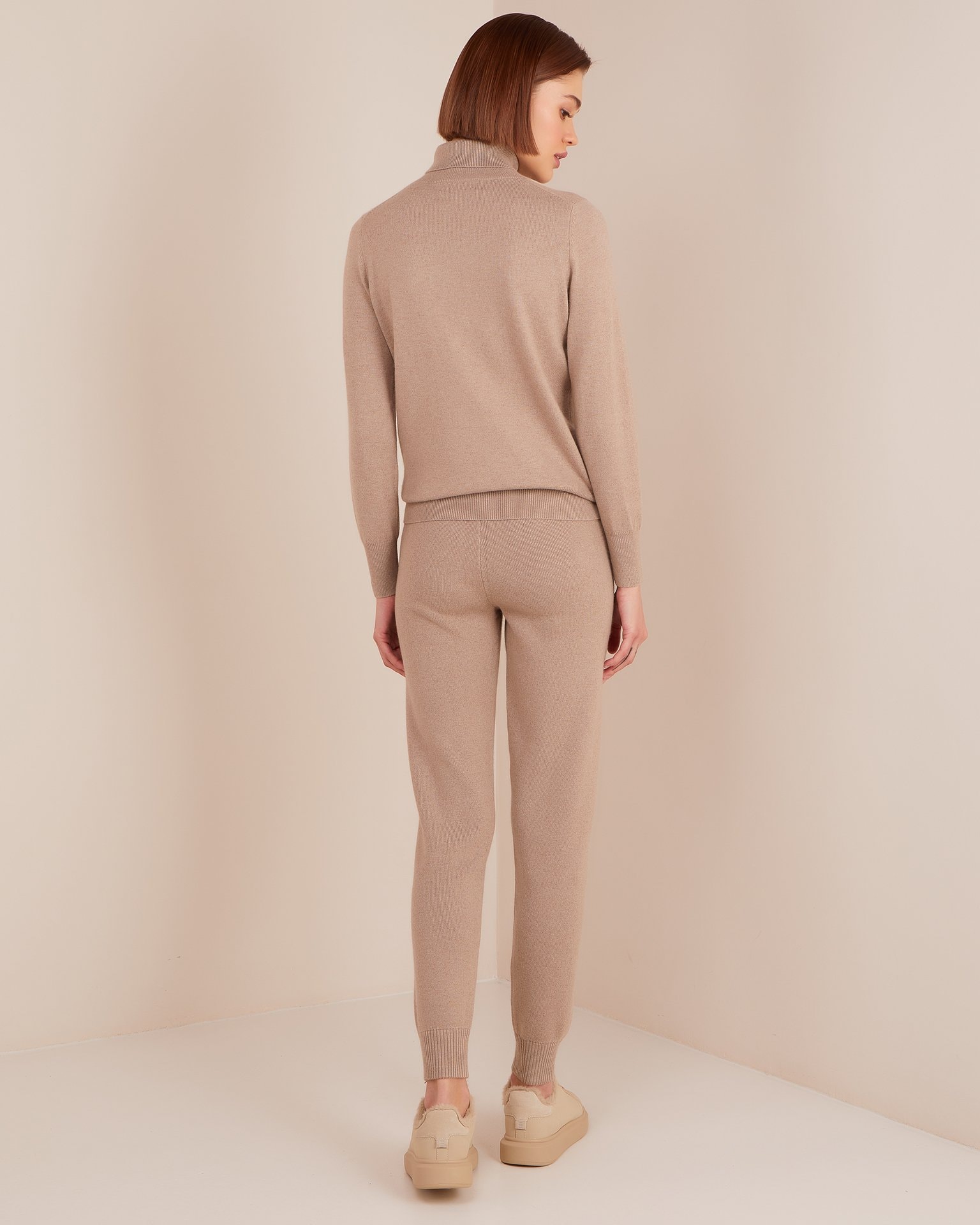 Suit with turtle neck, Brown — photo 3