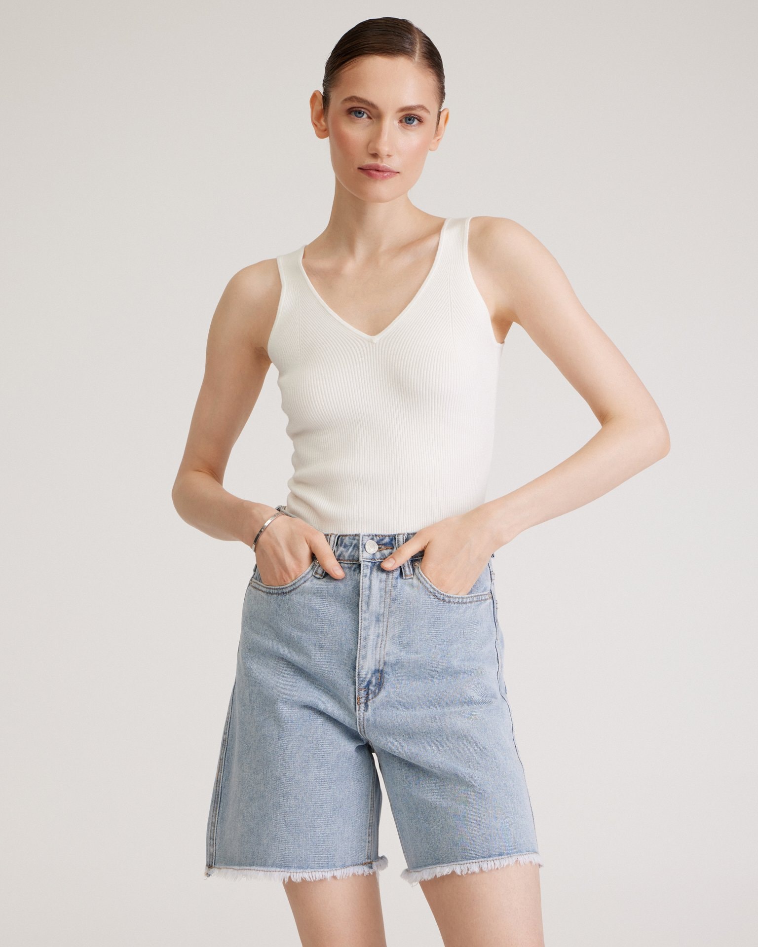 Bermuda shorts with raw hem, Azure — photo 2