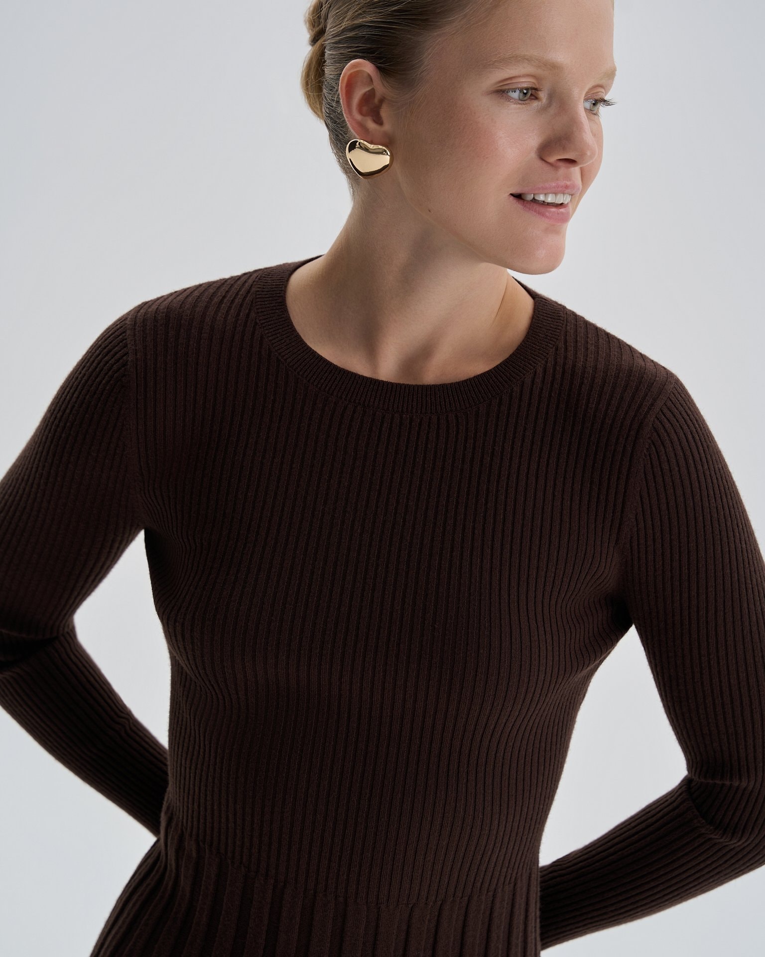 Long-sleeved dress, Brown — photo 4