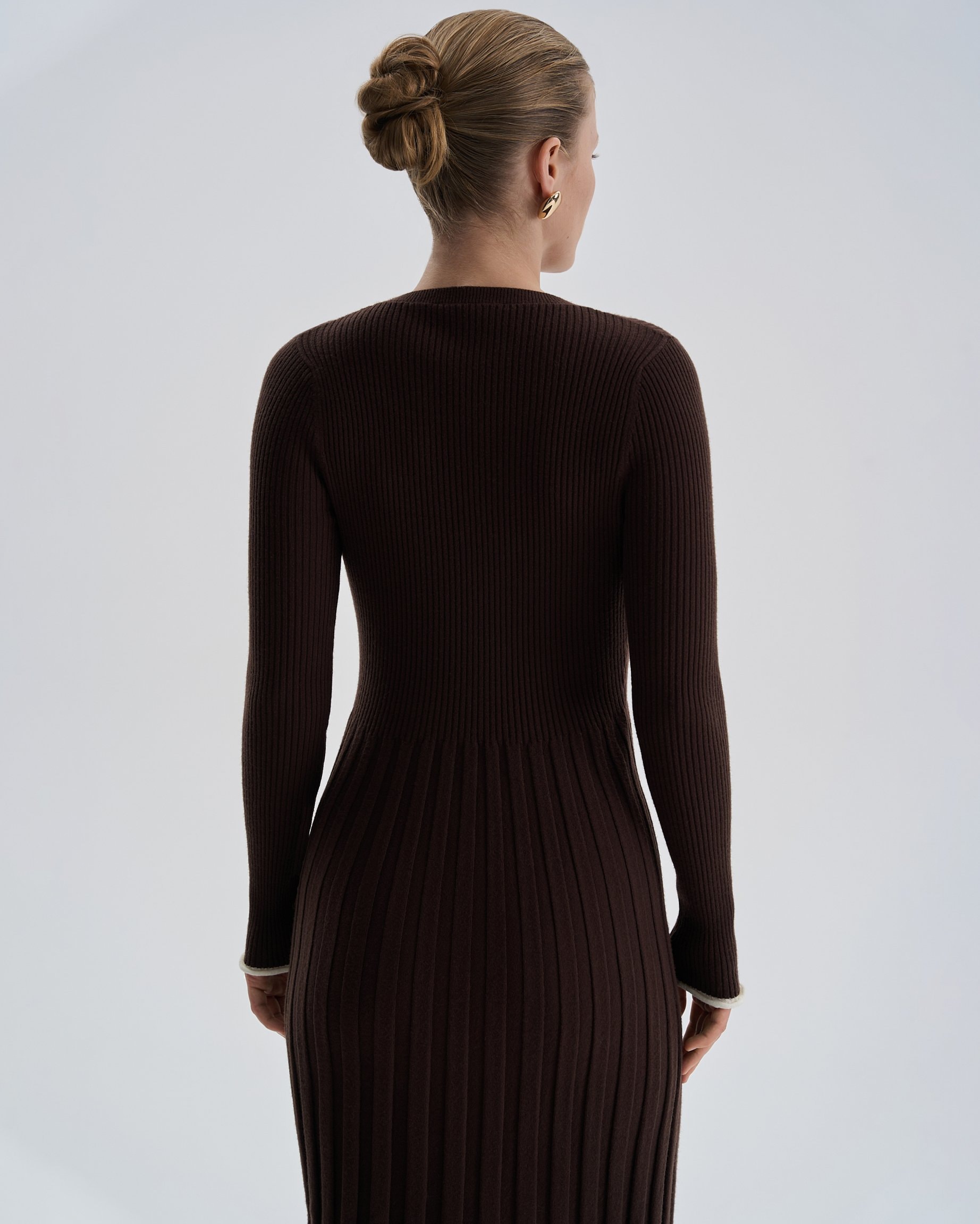 Long-sleeved dress, Brown — photo 5